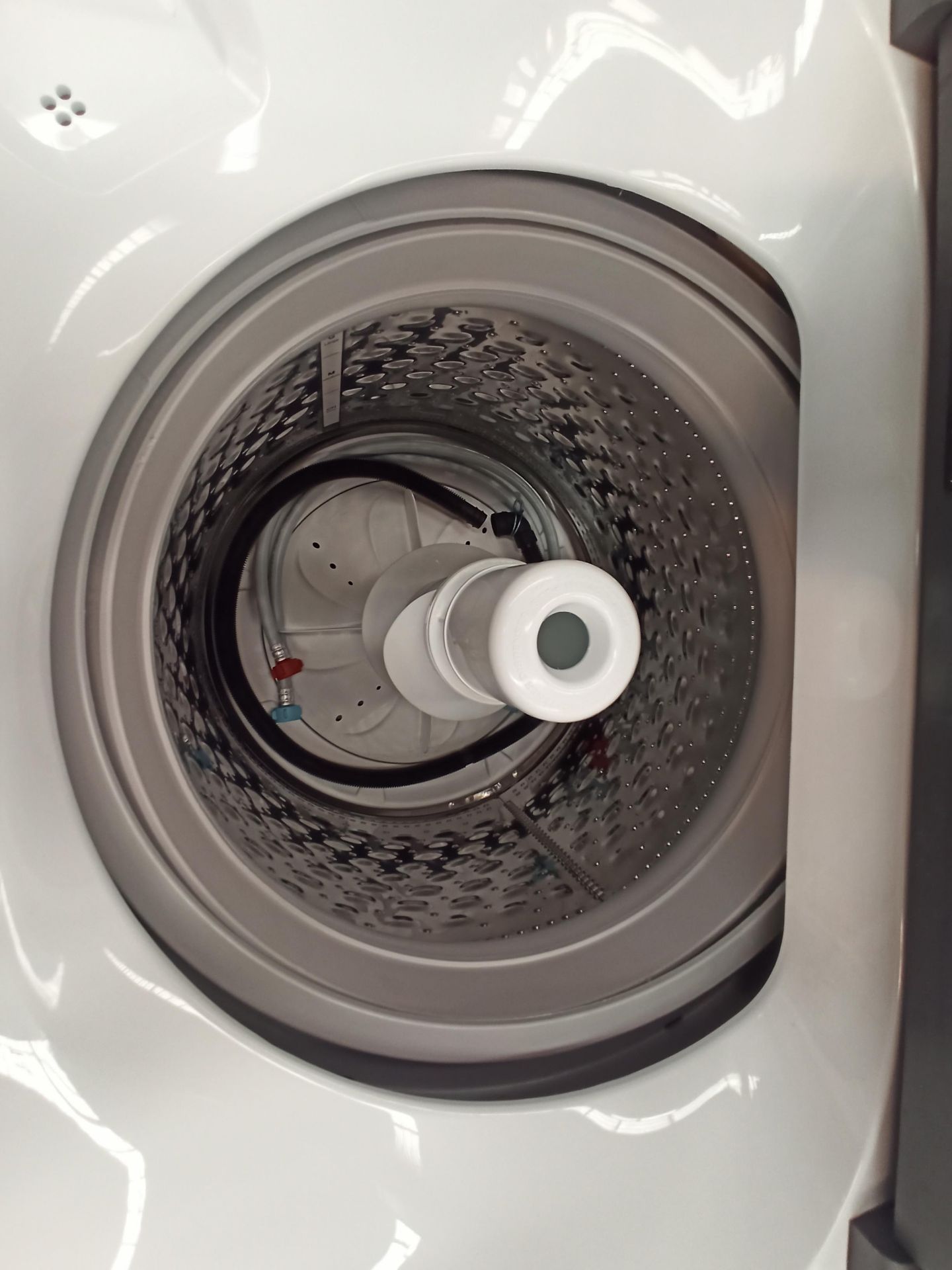 Lote de 2 Lavadoras contiene: 1 Lavadora de 18 KG Marca WHIRLPOOL, Modelo 8MWT81823WJM0, Serie HLB3 - Image 8 of 9