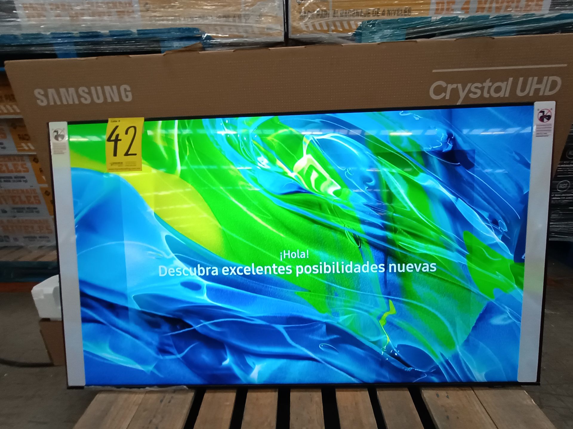 (EQUIPO NUEVO) Lote de 2 pantallas contiene: 1 Pantalla de 65" Marca SAMSUNG, Modelo Crystal UHD AU - Image 7 of 11