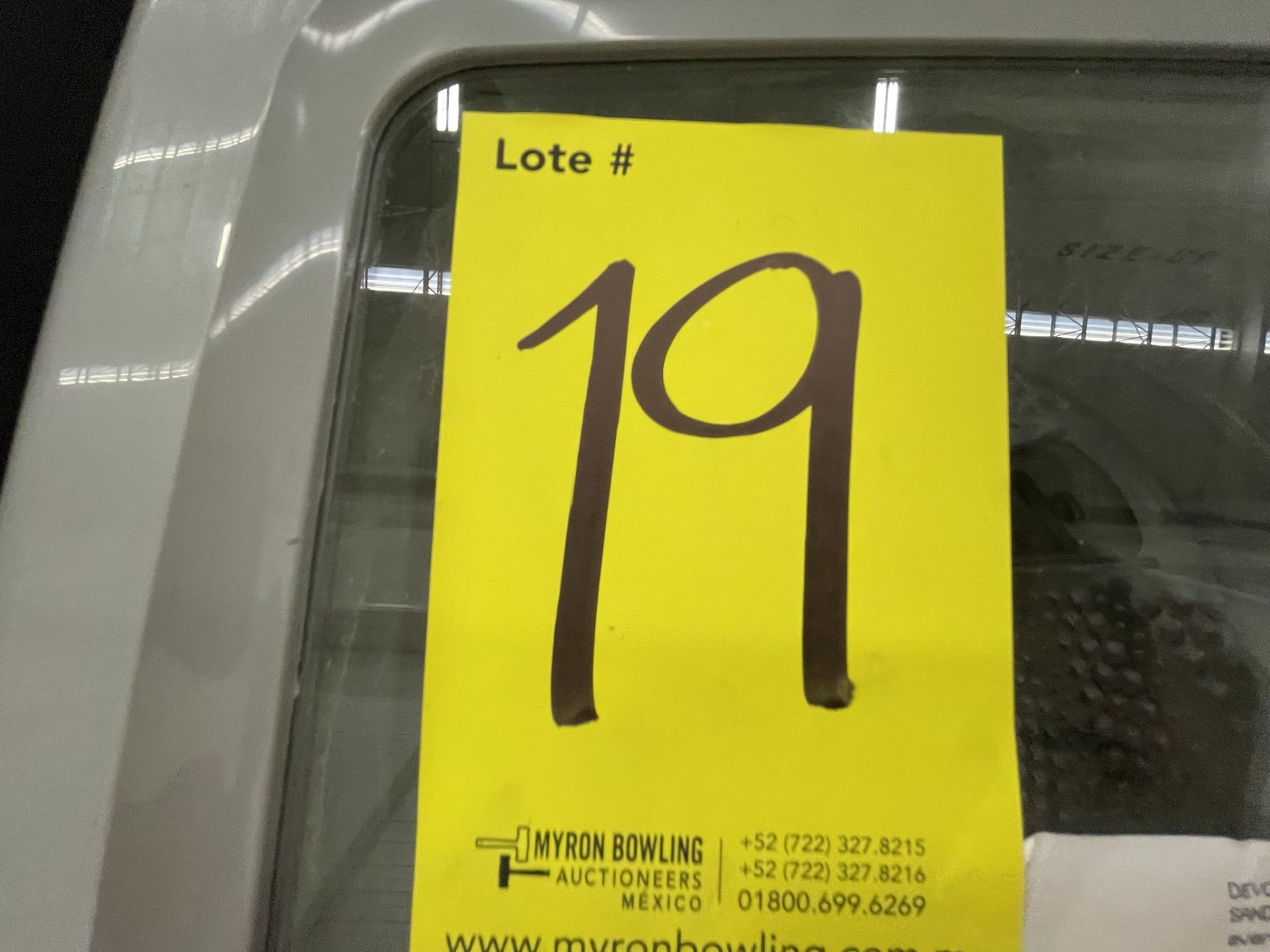 Lote de 2 Lavadoras contiene: 1 Lavadora de 19 KG Marca MABE, Modelo LMA79113VBAB03, Serie 2209S676 - Image 9 of 10