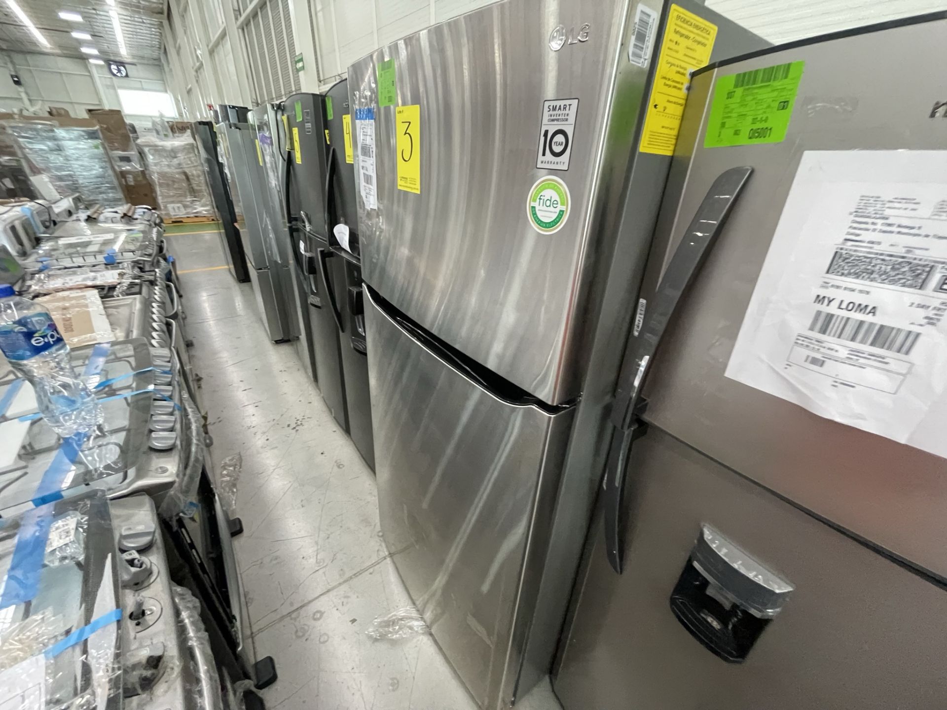 Lote de 2 Refrigeradores contiene: 1 Refrigerador Marca LG, Modelo GT24BS, Serie T1C953, Color Gris - Image 11 of 23