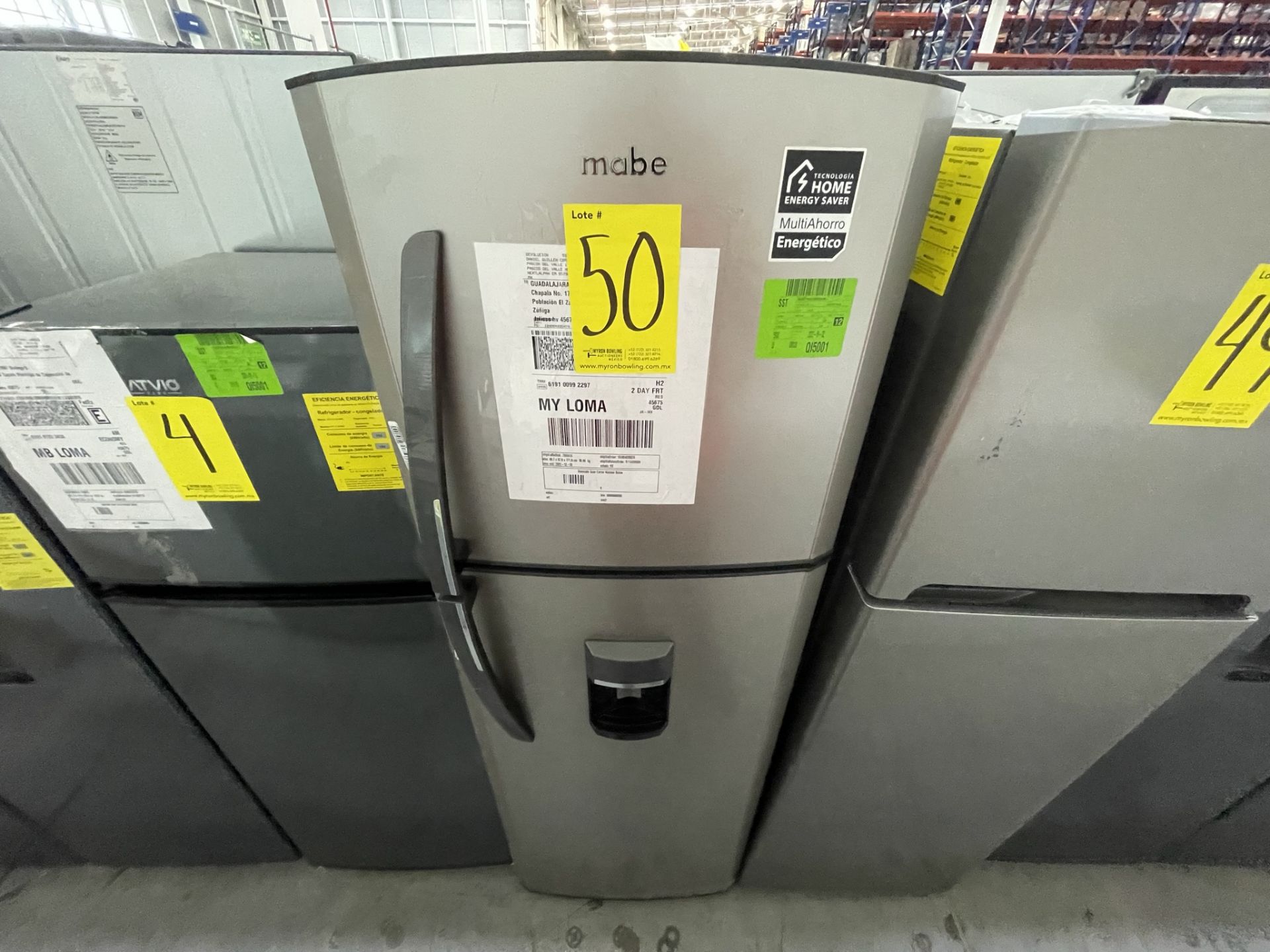 Lote de 2 Refrigeradores contiene: 1 Refrigerador con dispensador de agua Marca MABE, Modelo RMA250 - Image 6 of 21