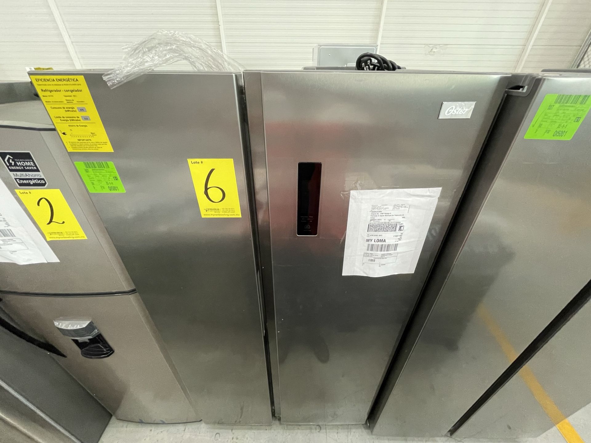 Lote de 2 Refrigeradores contiene: 1 Refrigerador Marca OSTER, Modelo OSSBSME20SSEVI, Serie N/D, Col - Image 23 of 23