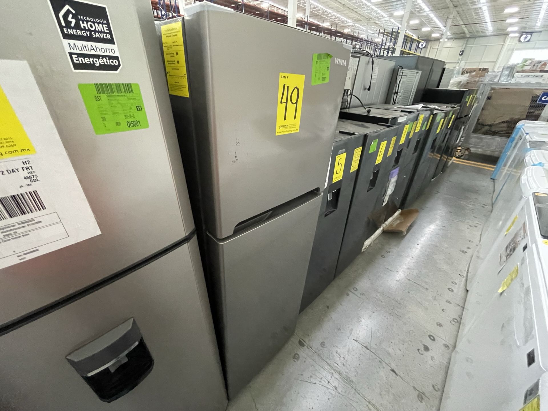 Lote de 2 Refrigeradores contiene: 1 Refrigerador Marca WINIA, Modelo DRF25210GN, Serie 370028, Col - Image 16 of 28