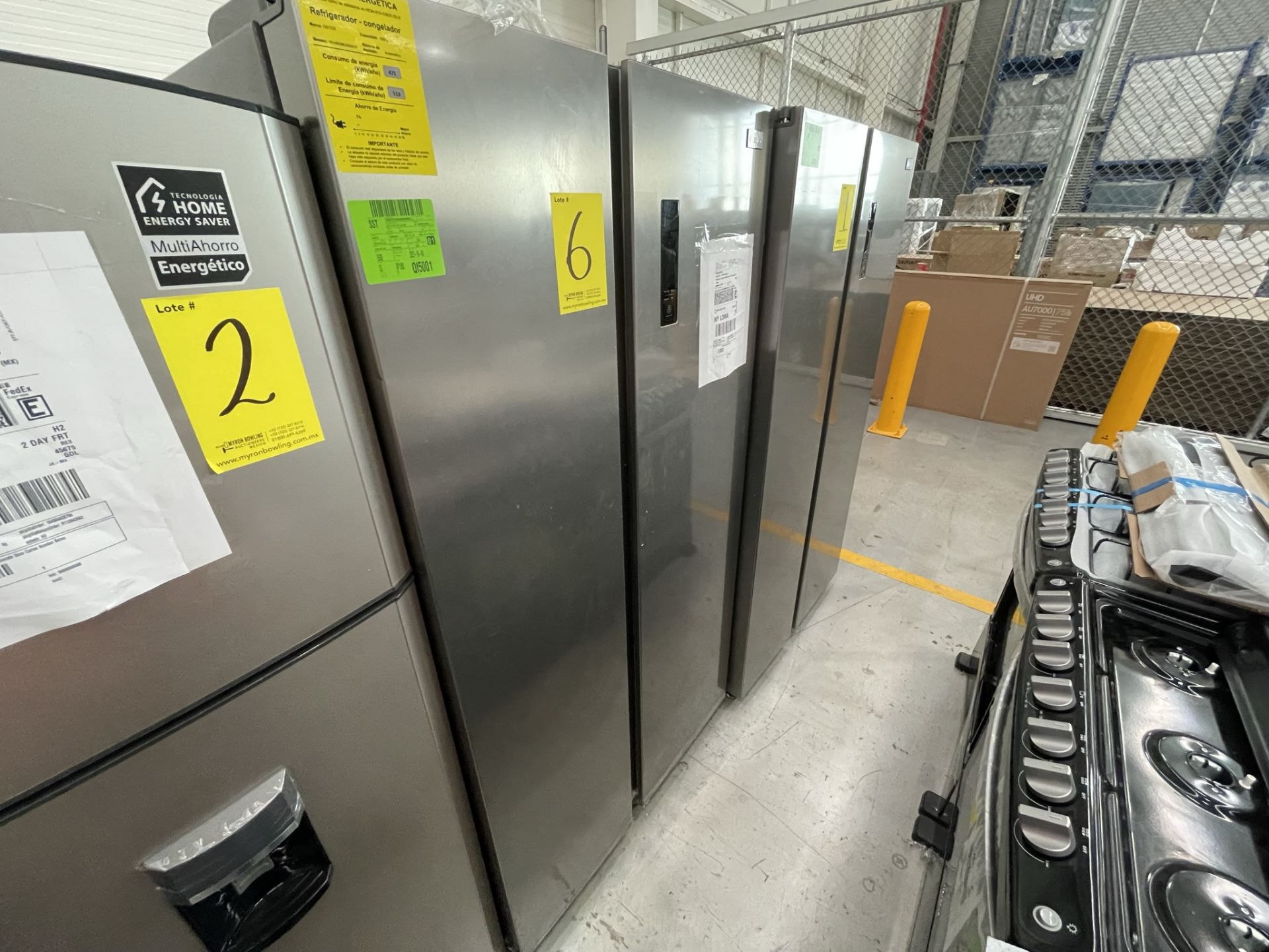 Lote de 2 Refrigeradores contiene: 1 Refrigerador Marca OSTER, Modelo OSSBSME20SSEVI, Serie N/D, Col - Image 11 of 23