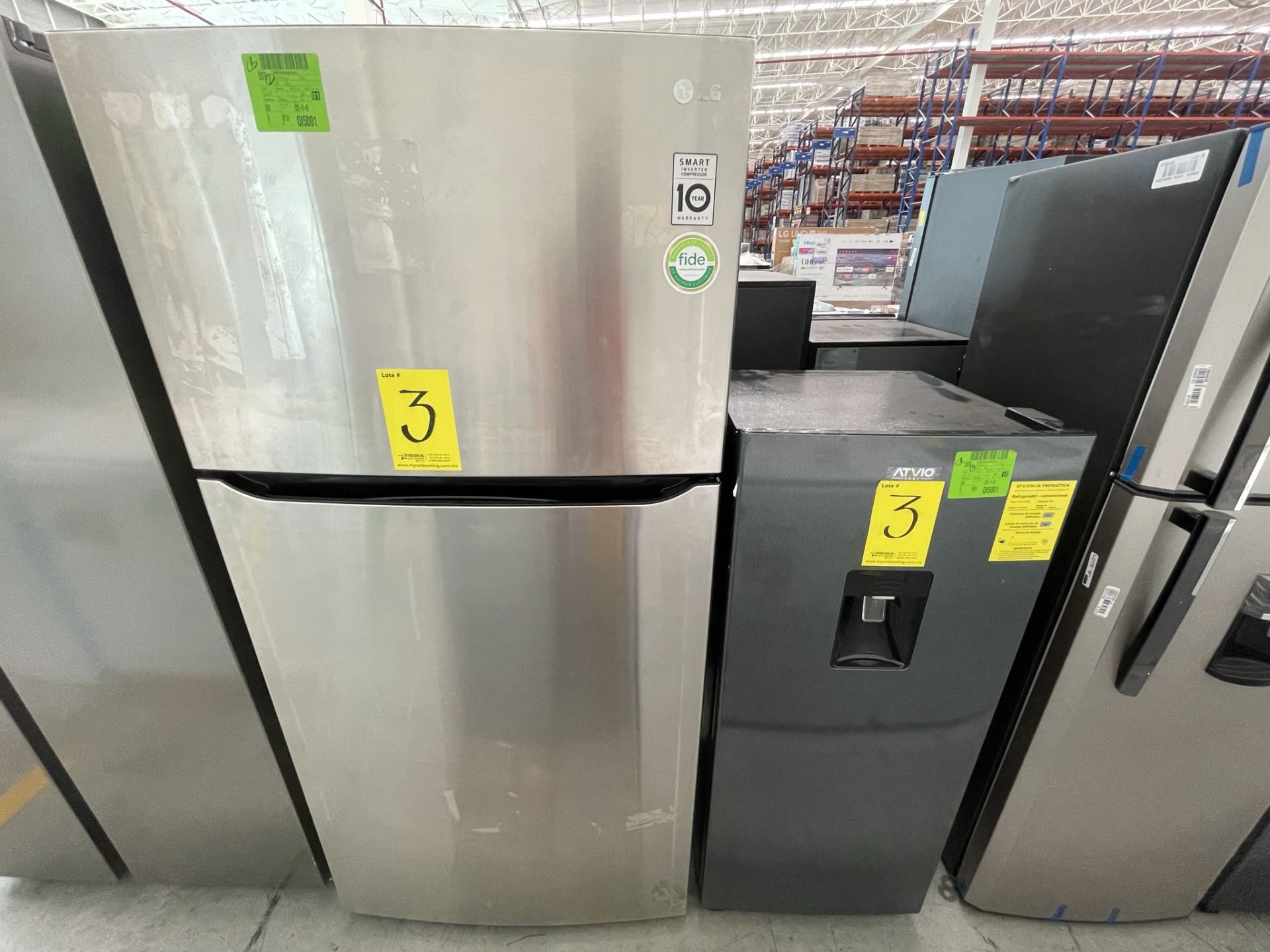 Lote de 2 Refrigeradores contiene: 1 Refrigerador Marca LG, Modelo GT24BS, Serie T1C953, Color Gris - Image 2 of 23