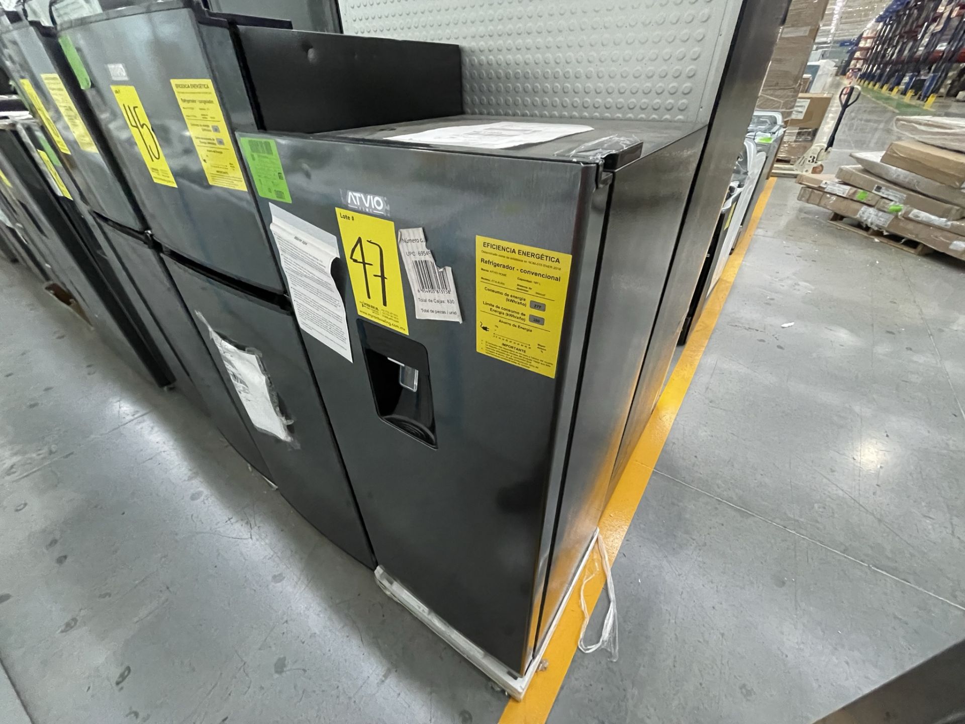 Lote de 2 Refrigeradores contiene: 1 Refrigerador con dispensador de agua Marca MABE, Modelo RMB400 - Image 19 of 24