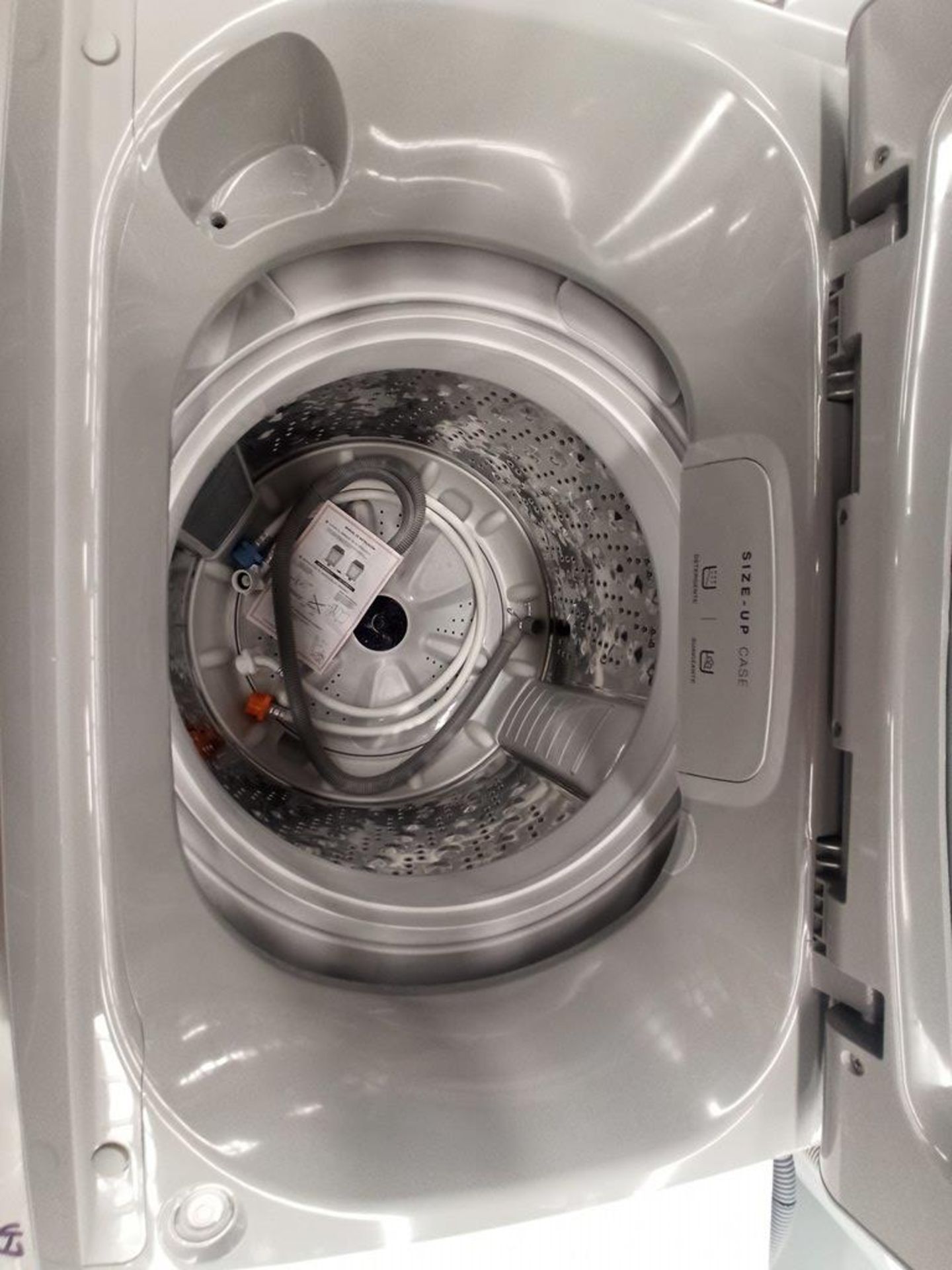 Lote de 2 Lavadoras contiene: 1 lavadora de 18 KG, Marca WINIA, Modelo DWFDG361AGG1, Serie 150174, - Image 4 of 10