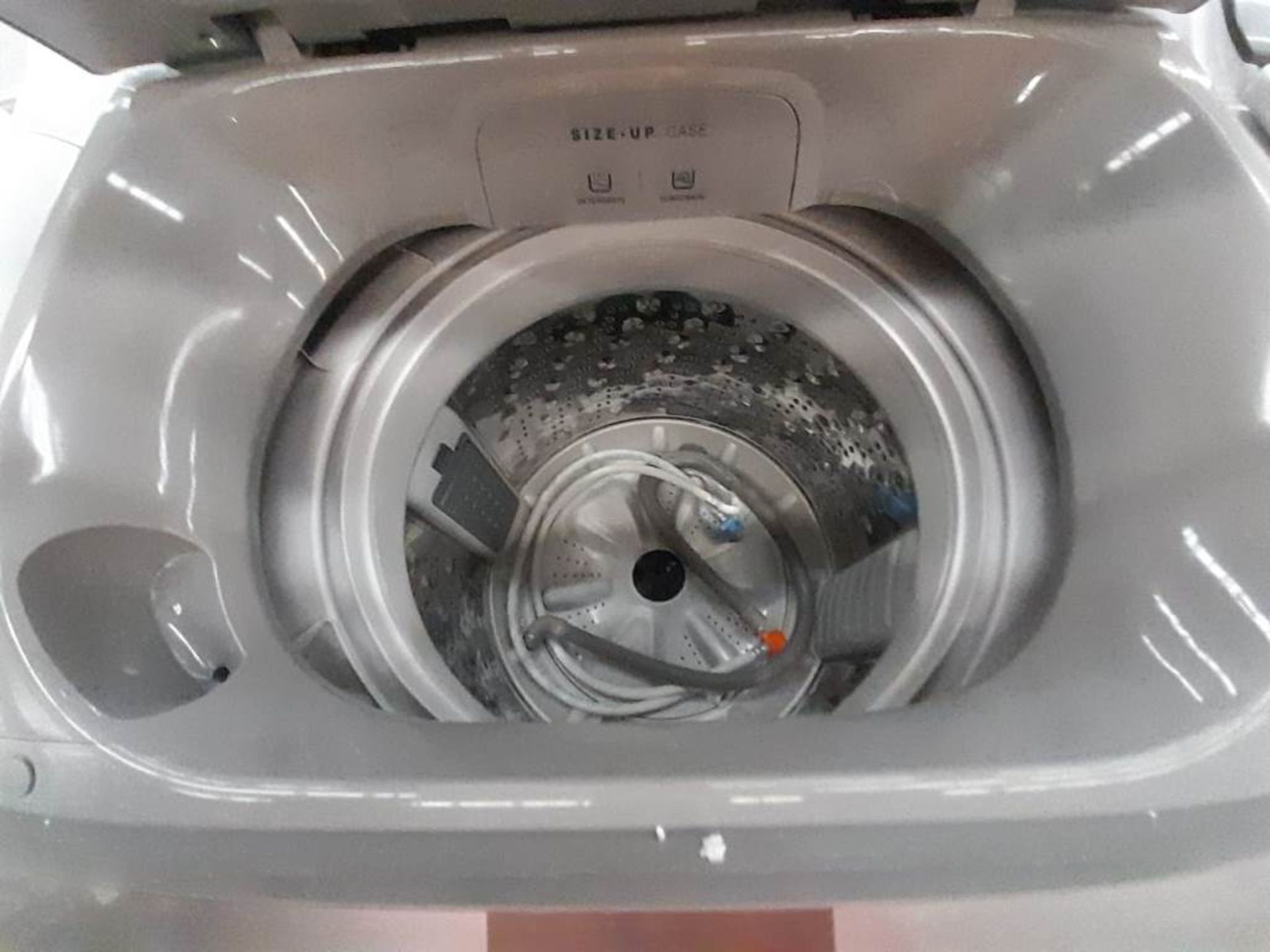 Lote de 2 Lavadoras contiene: 1 lavadora de 18 KG, Marca WINIA, Modelo DWFDG361AGG1, Serie 242155, - Image 7 of 11