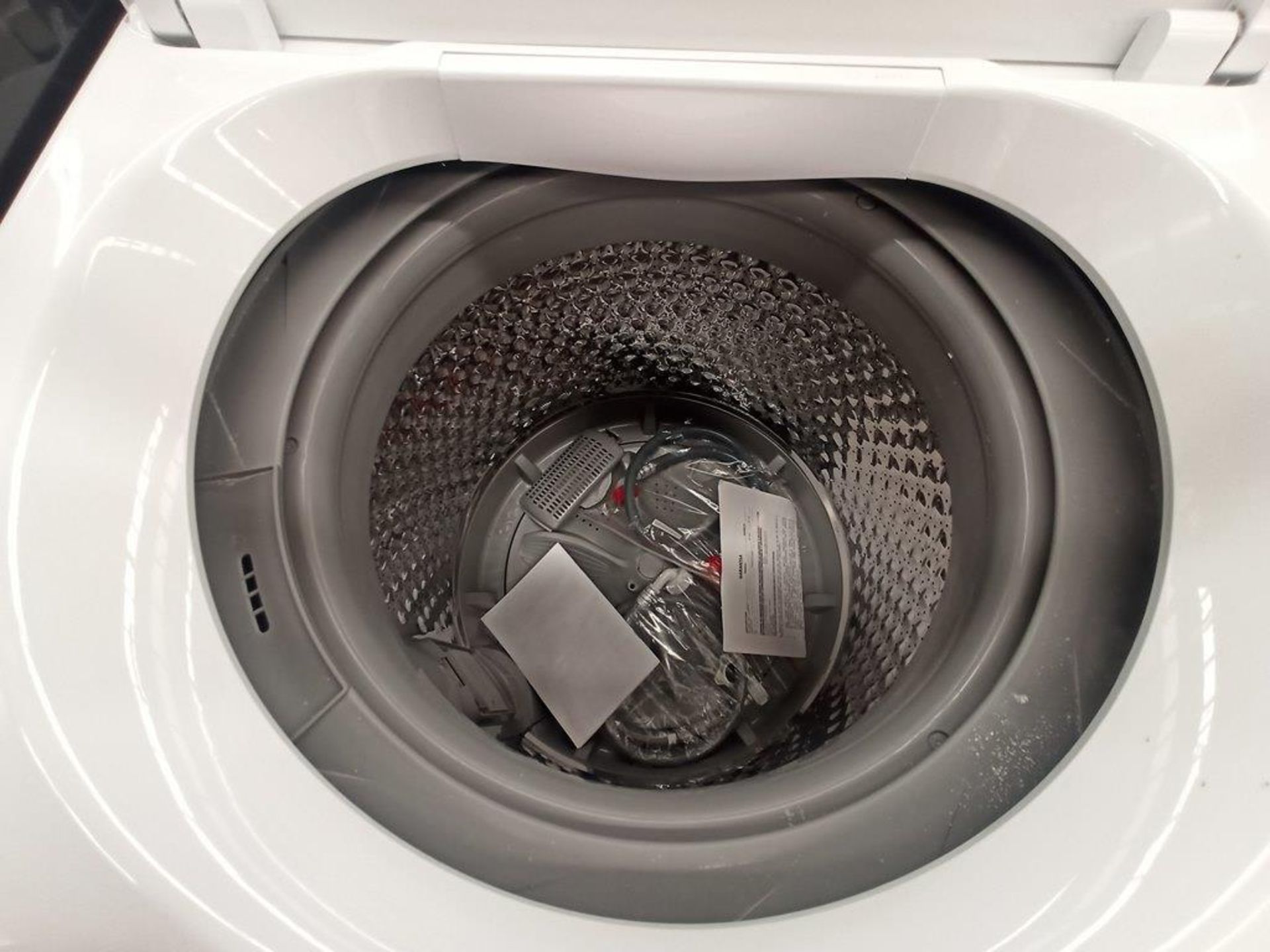 Lote de 2 Lavadoras contiene: 1 lavadora de 18 KG, Marca WINIA, Modelo DWFDG361AGG1, Serie 150174, - Image 9 of 10