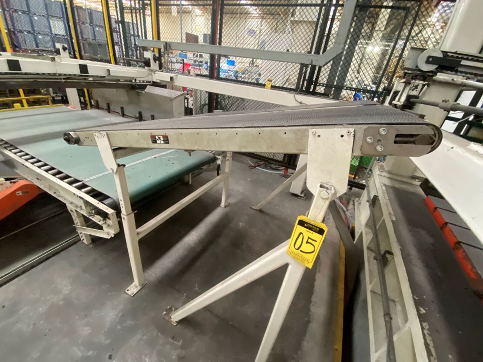 Conveyor system divided in 3 parts - Image 13 of 36