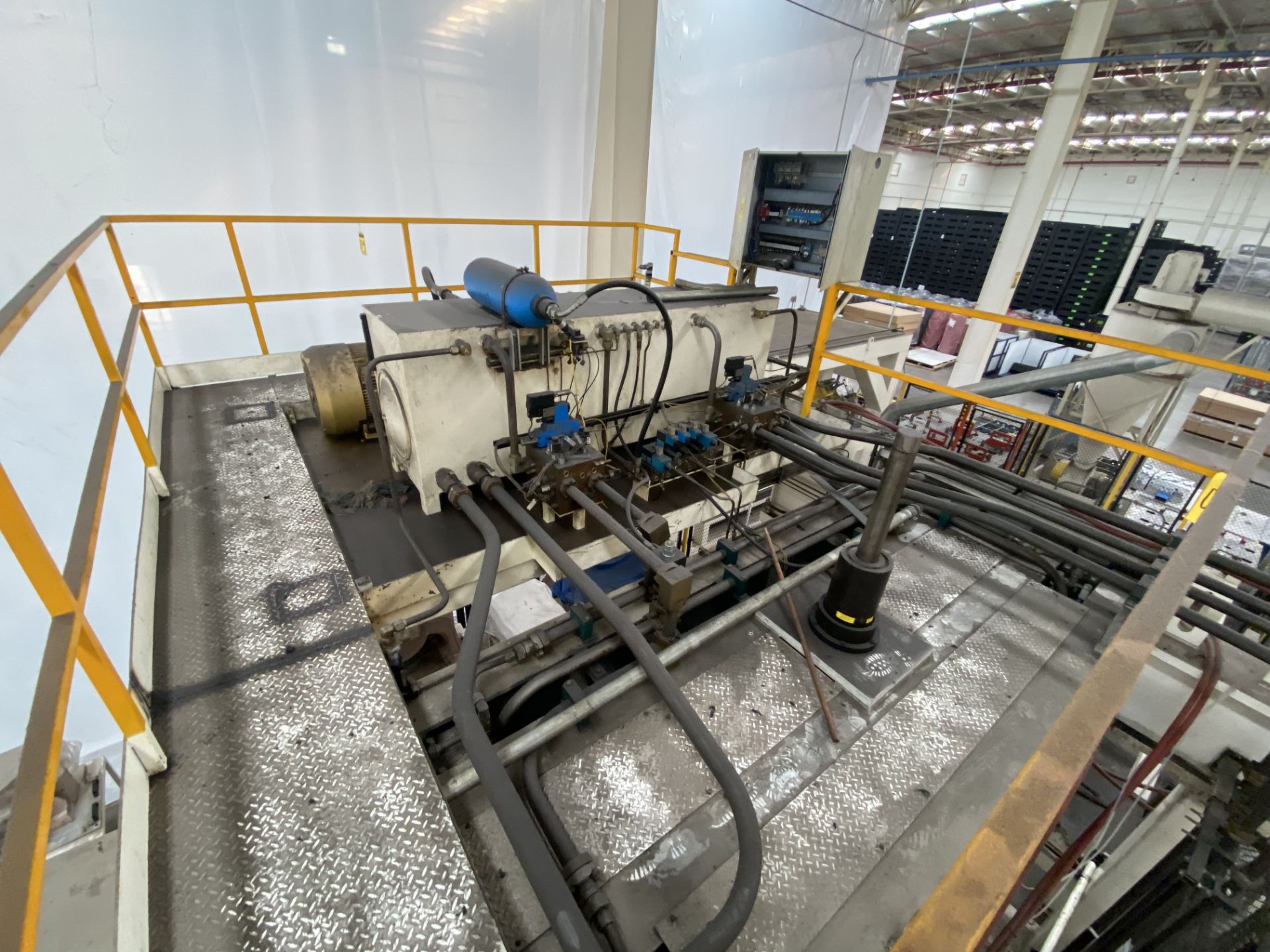 Konal Hydraulic Press, Model ND, ND Series, Closing capacity 100 tons, platen size 1.83 x 3.35 m - Image 13 of 60