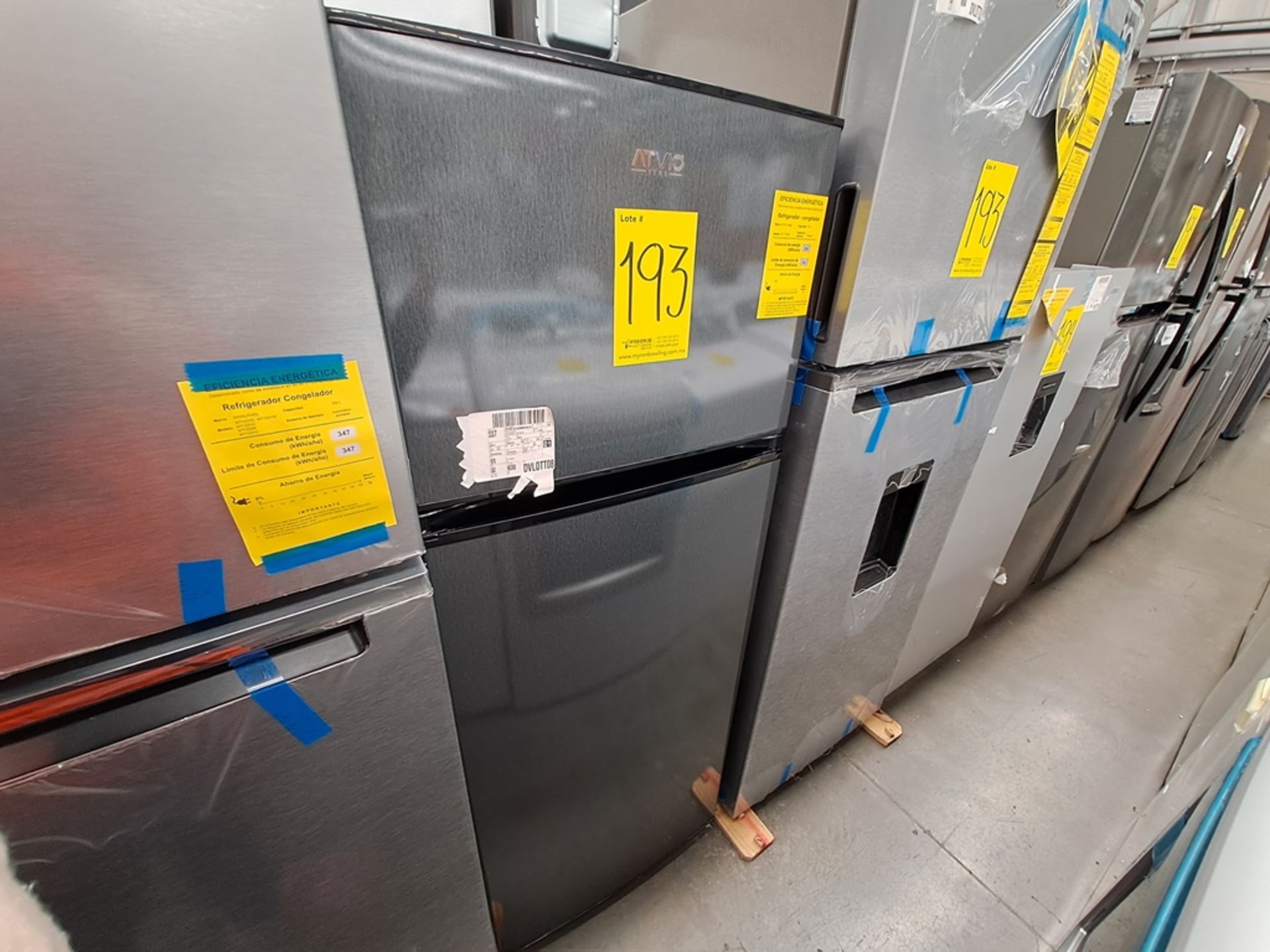 Lote de 2 refrigeradores contiene: 1 Refrigerador con dispensador de agua Marca WHIRLPOOL, Modelo W - Image 2 of 10