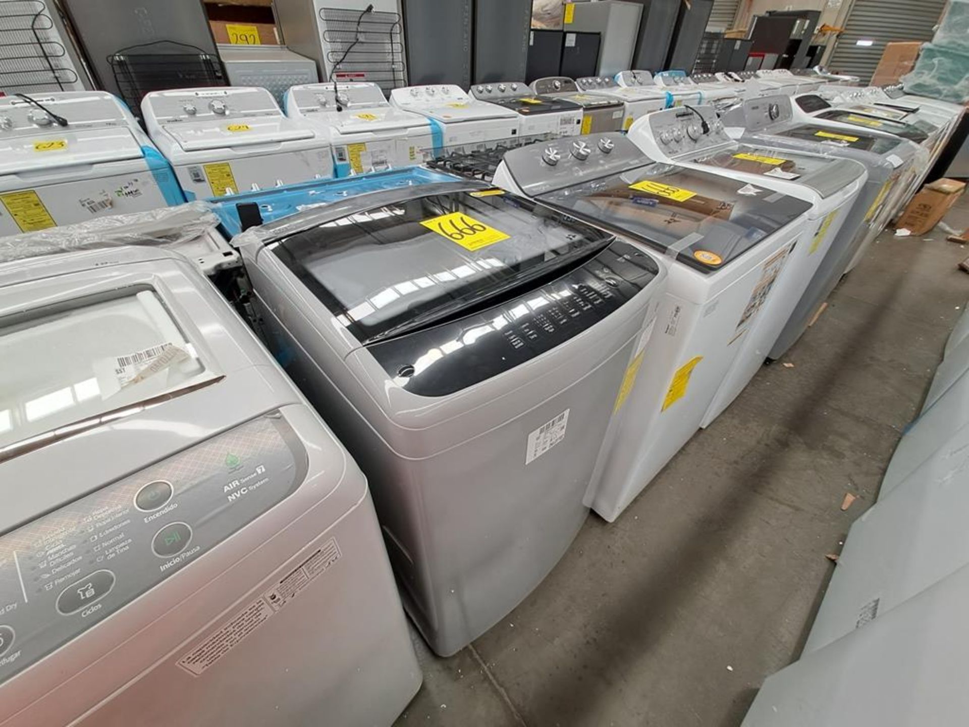 Lote de 2 lavadoras contiene: 1 Lavadora de 18 KG Marca LG, Modelo WT18DS8P, Serie ND, Color GRIS; - Image 4 of 8