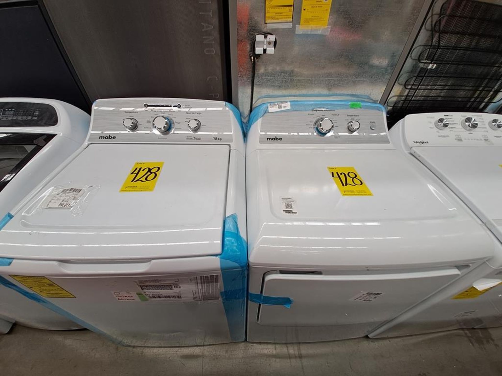 Lote de lavadora y secadora contiene: 1 Lavadora de 18 KG Marca MABE, Modelo LMA78113CBAB0, Serie S