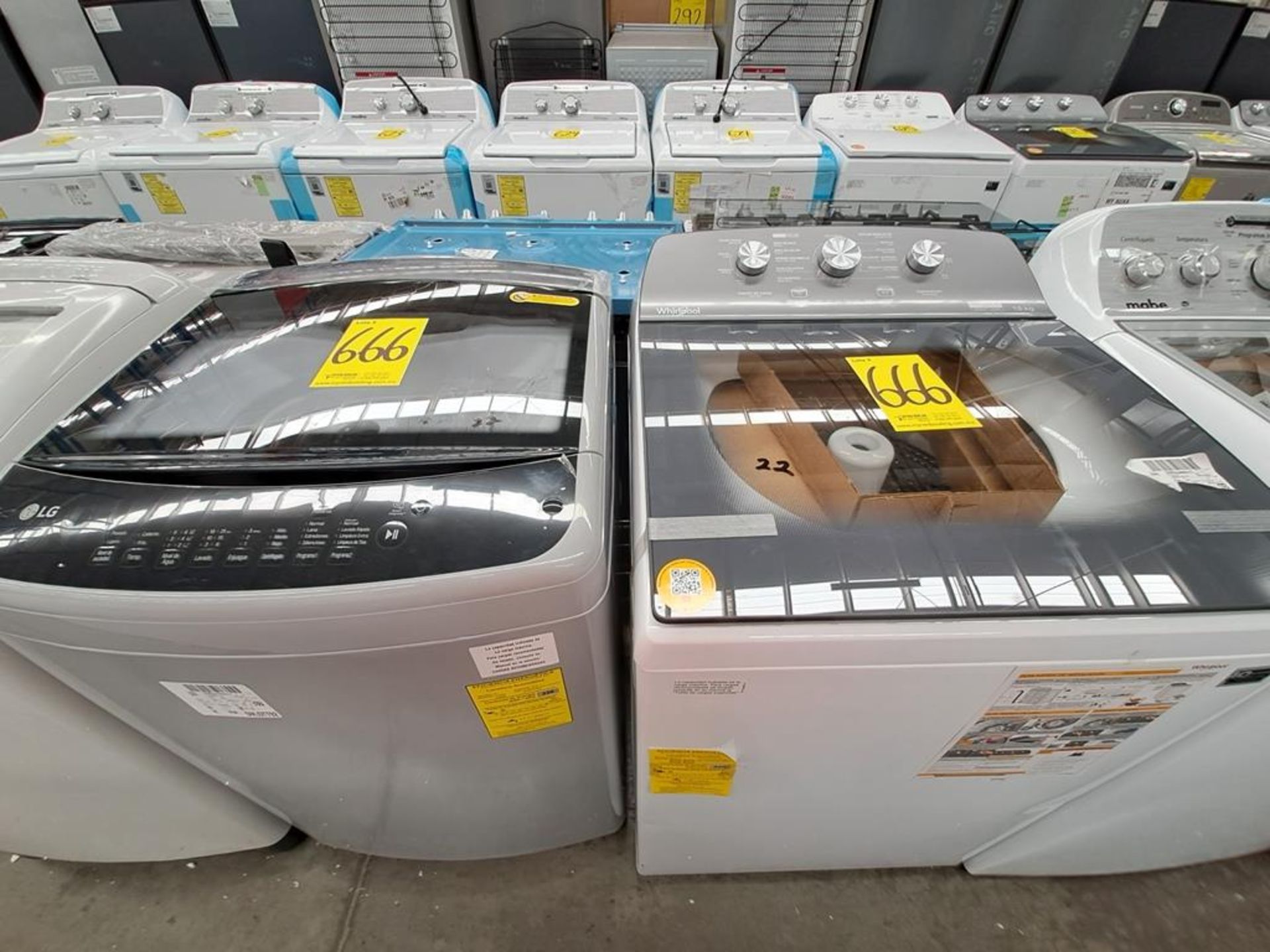 Lote de 2 lavadoras contiene: 1 Lavadora de 18 KG Marca LG, Modelo WT18DS8P, Serie ND, Color GRIS;