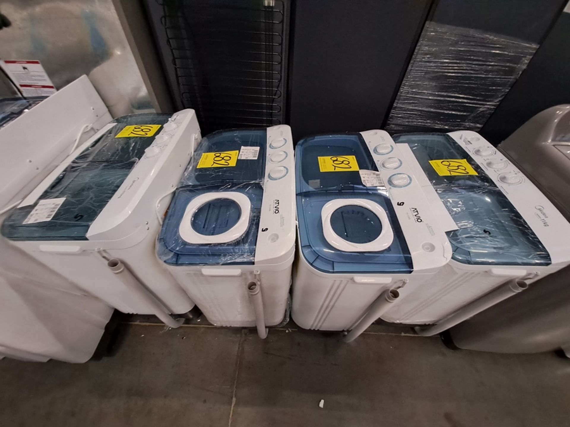 Lote de 4 lavadoras contiene: 1 Lavadora de 11 KG Marca ATVIO, Modelo TT11KG, Serie ND, Color BLANC - Image 3 of 5