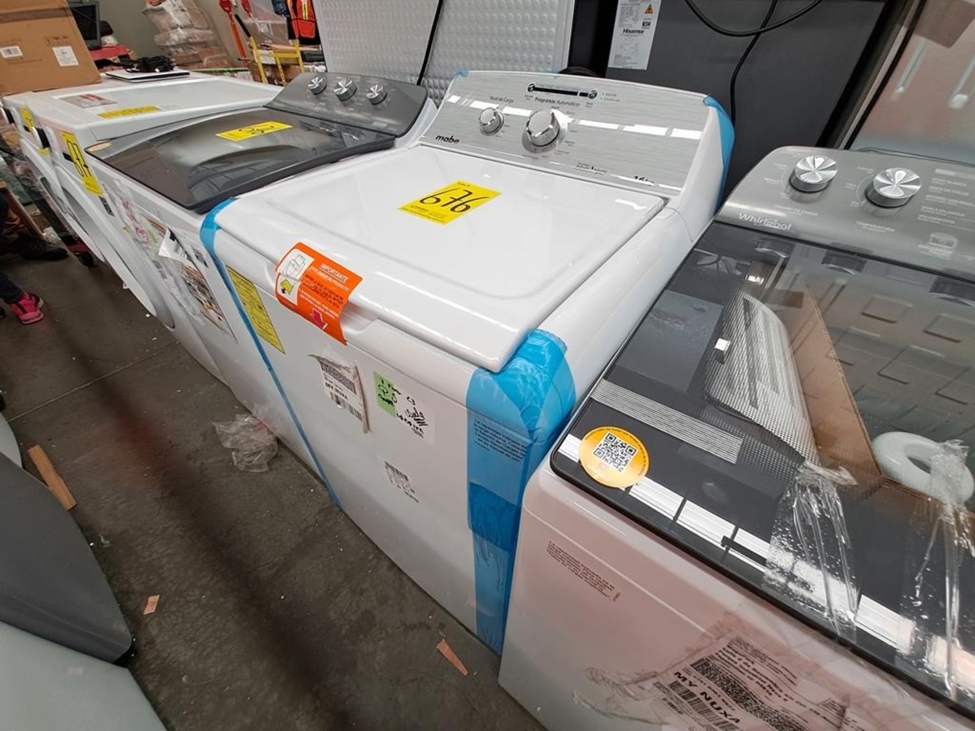 Lote de 2 lavadoras contiene: 1 Lavadora de 18 KG Marca WHIRLPOOL, Modelo 8MWTW1823WJM0, Serie HLB4 - Image 3 of 8