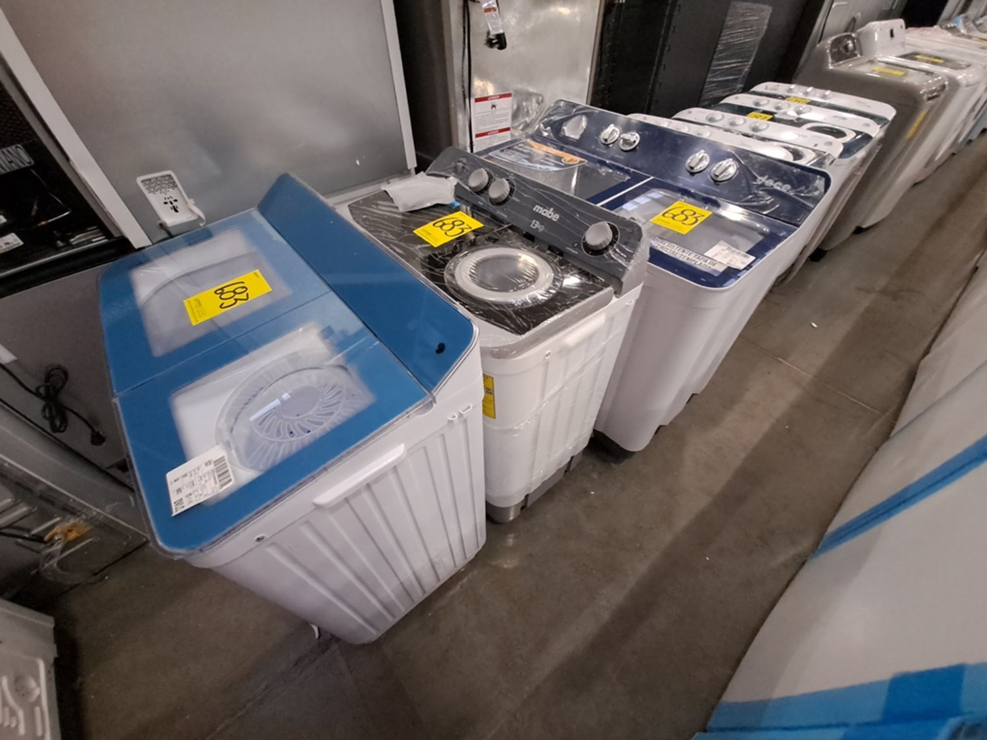 Lote de 3 lavadoras contiene: 1 Lavadora de 16 KG Marca ATVIO, Modelo TT161MX, Serie ND, Color BLAN - Image 2 of 7