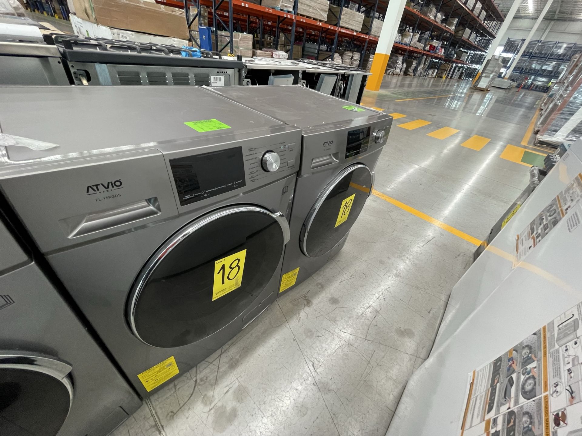(Detalle estético) Lote de 2 lavadoras contiene: 1 Lavadora de 15 KG Marca ATVIO, Modelo 8MWTW1813M - Image 3 of 6