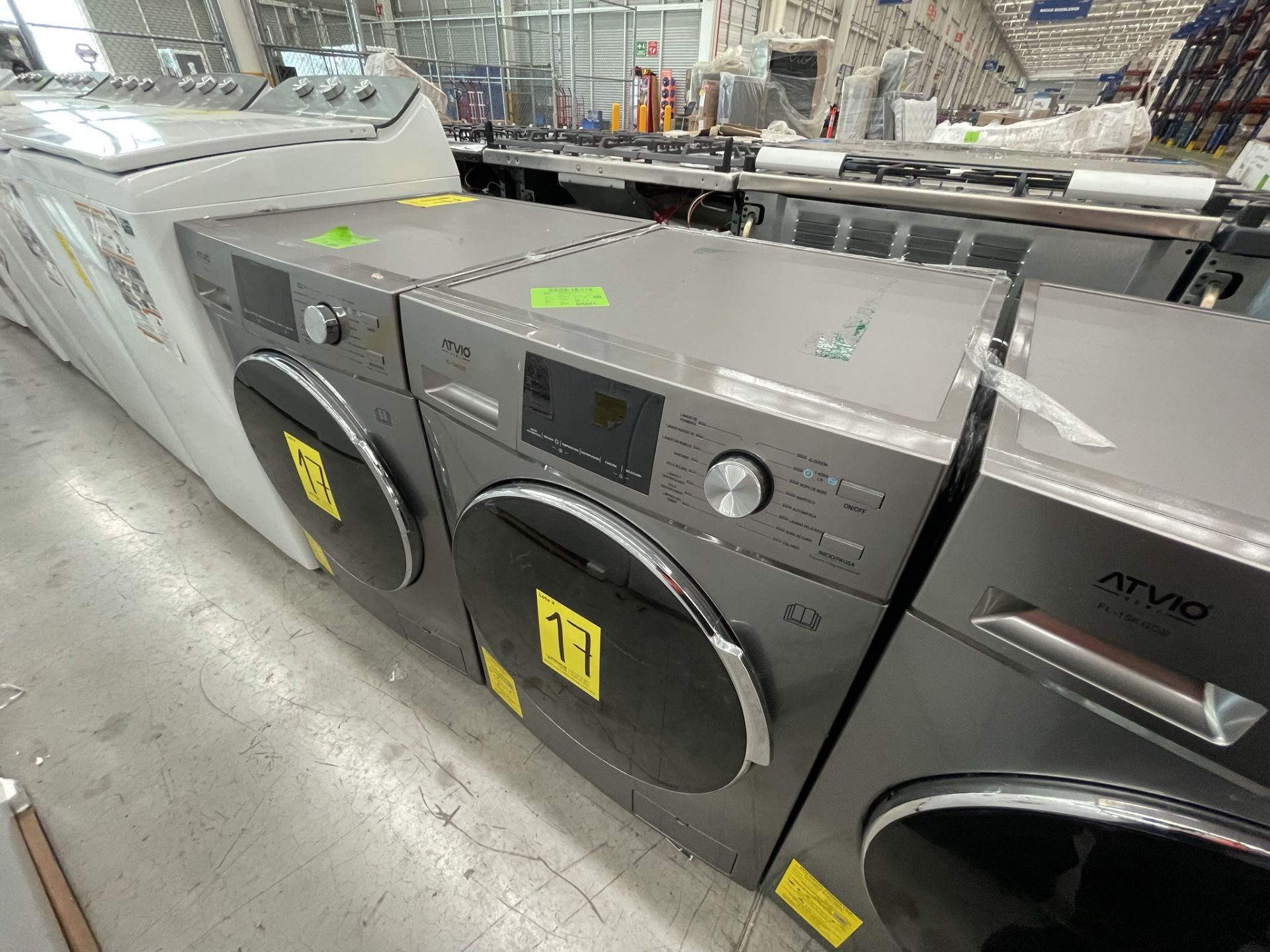 (Detalle estético) Lote de 2 lavadoras contiene: 1 Lavadora de 15 KG Marca ATVIO, Modelo 8MWTW1813M - Image 2 of 6