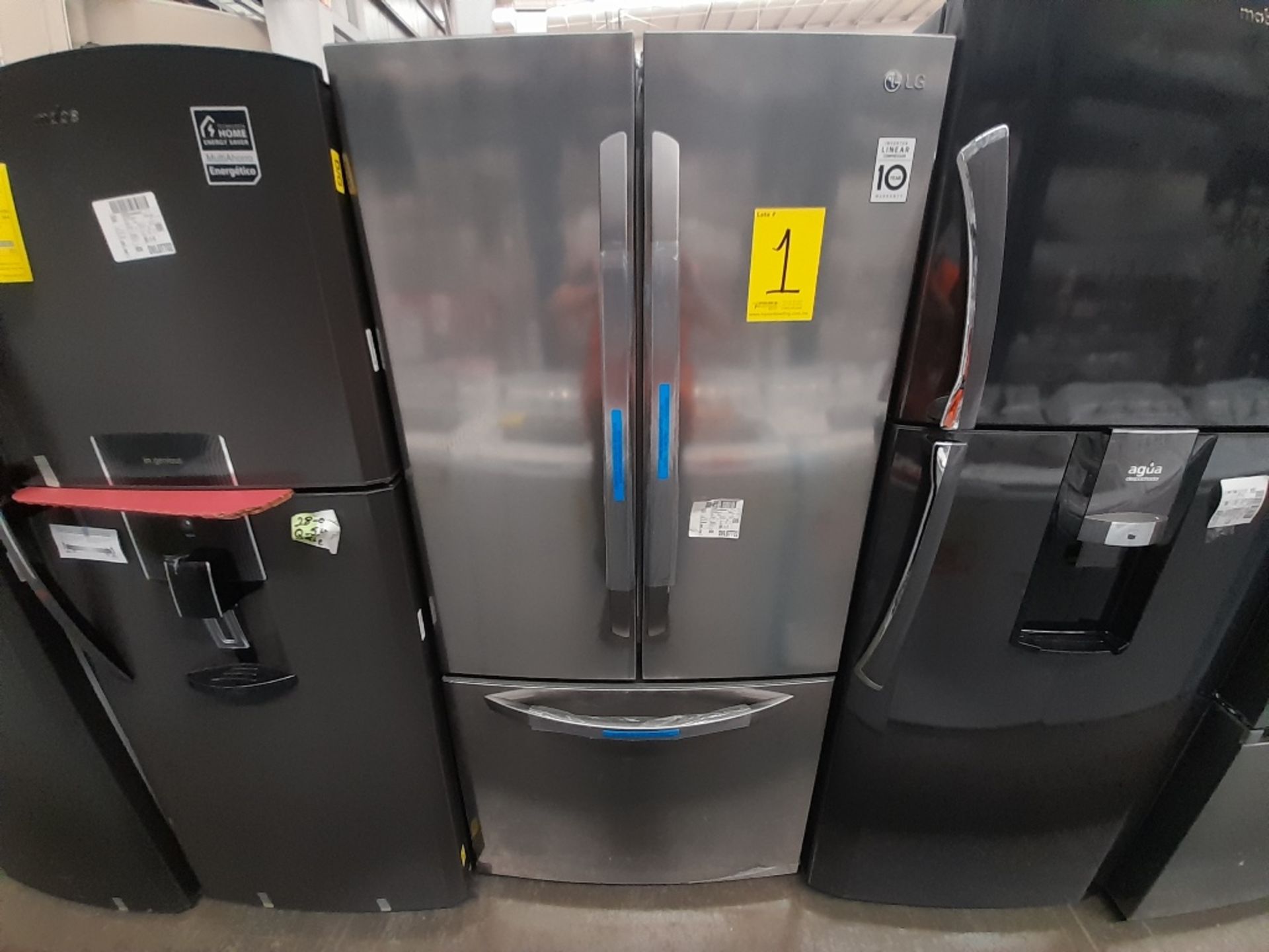 Lote de 1 Refrigerador Marca LG, Modelo LM65BGSK, Serie N2LO36, Color GRIS;(Detalles estéticos, no