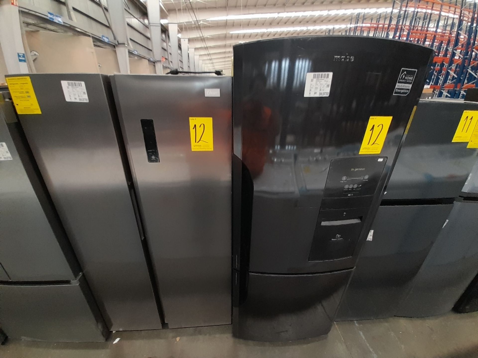 Lote de 2 refrigeradores contiene: 1 Refrigerador Marca MABE, Modelo IWMRP1, Serie ND, Color NEGRO;