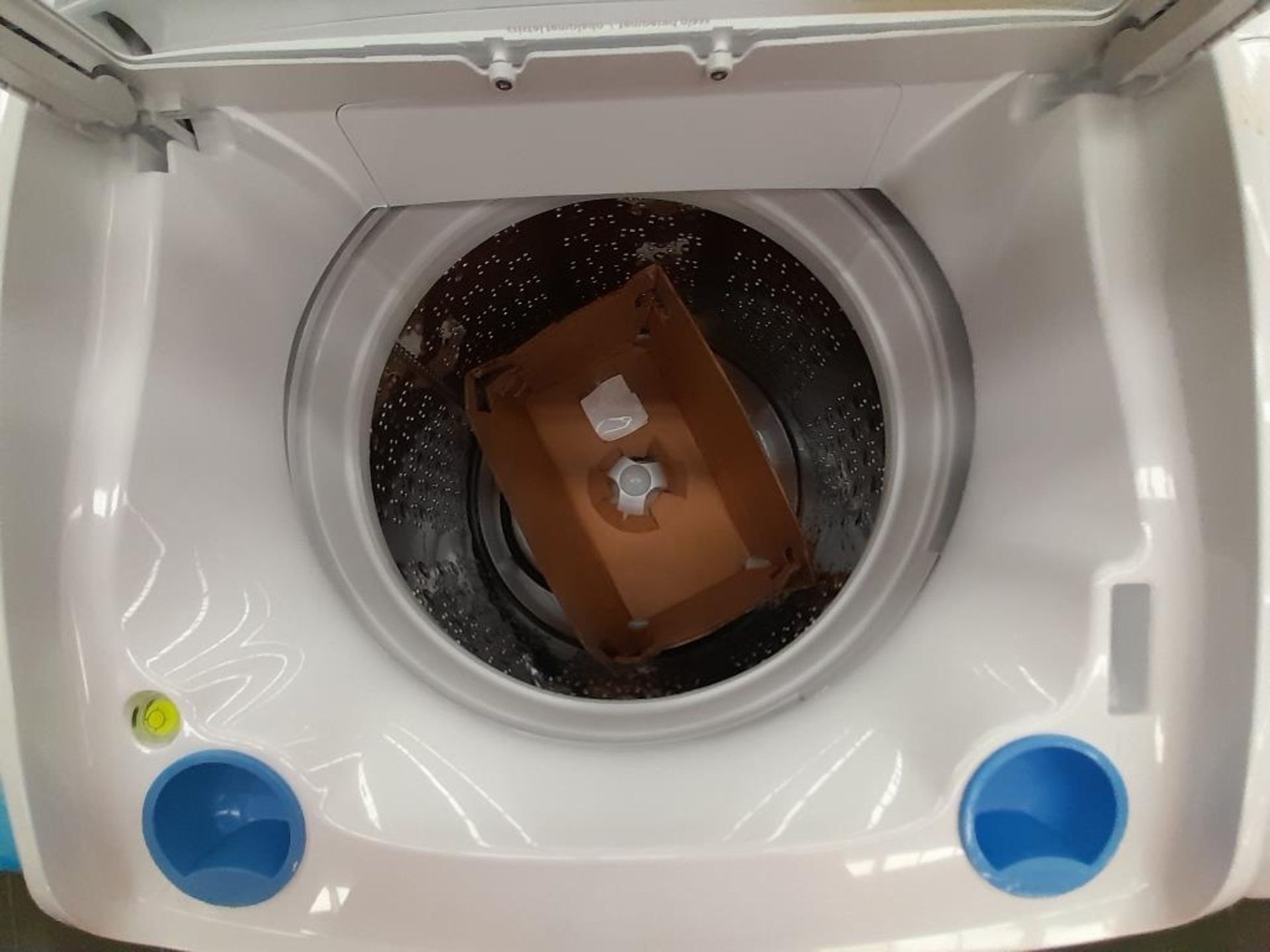 Lote de Lavadora y Secadora contiene: 1 lavadora de 16 KG Marca MABE, Modelo LMA46102VBAB0, Serie S - Image 4 of 6
