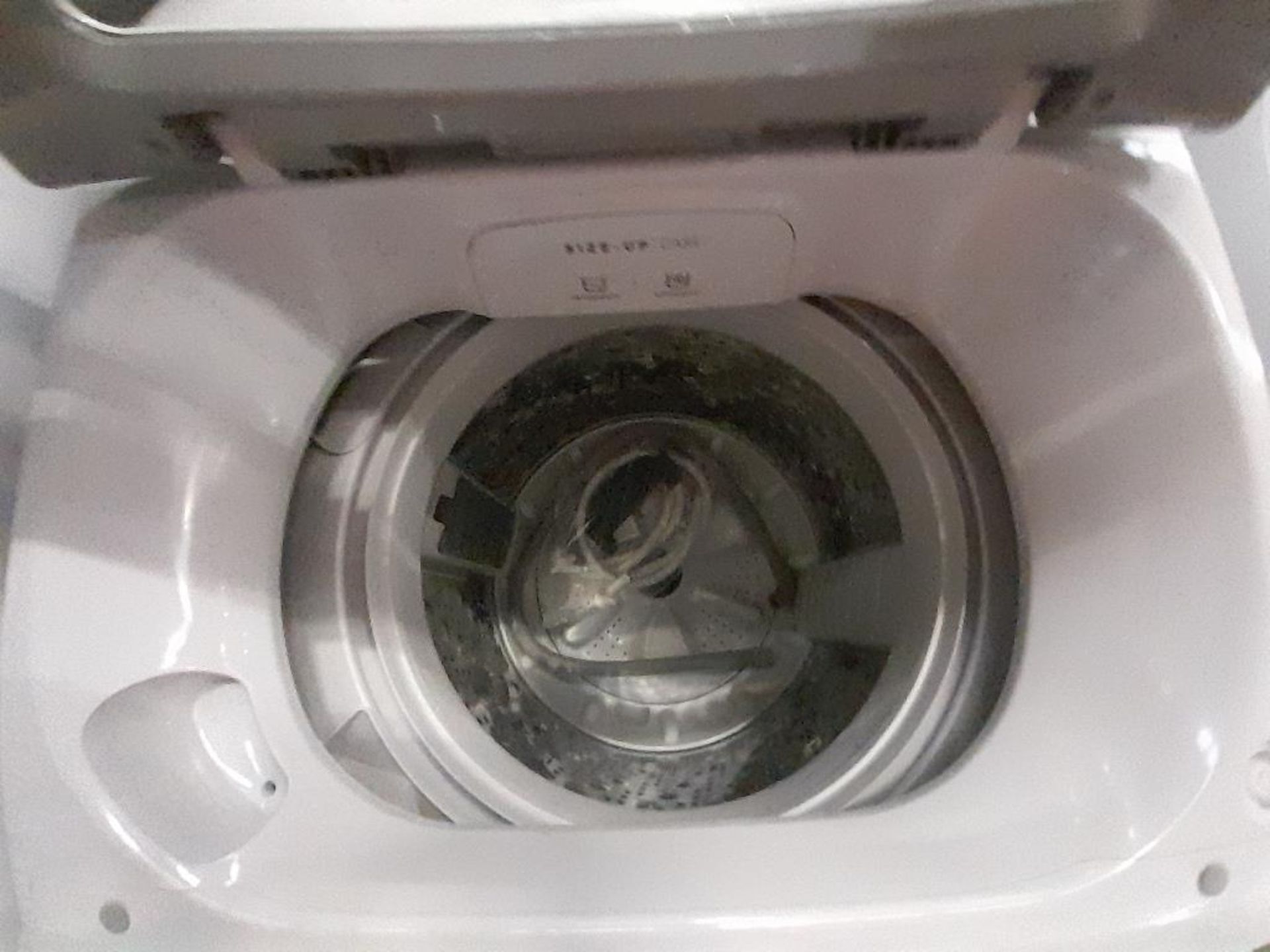 Lote de 2 lavadoras Contiene: 1 lavadora de 18 KG Marca WHIRLPOOL, Modelo 8MWTW1813WJM0, Serie HLC0 - Image 4 of 6