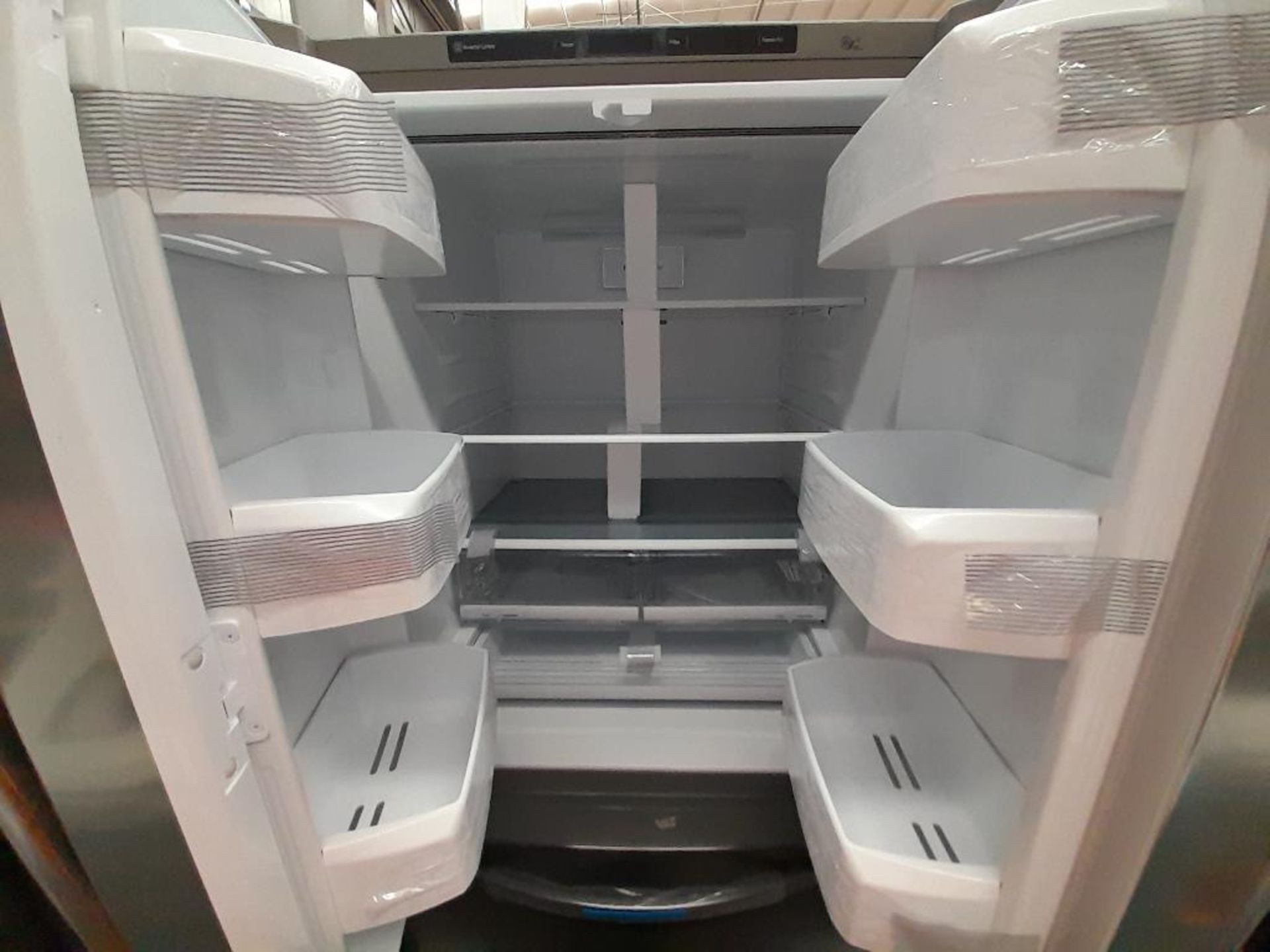 Lote de 1 Refrigerador Marca LG, Modelo LM65BGSK, Serie N2LO36, Color GRIS;(Detalles estéticos, no - Image 4 of 6