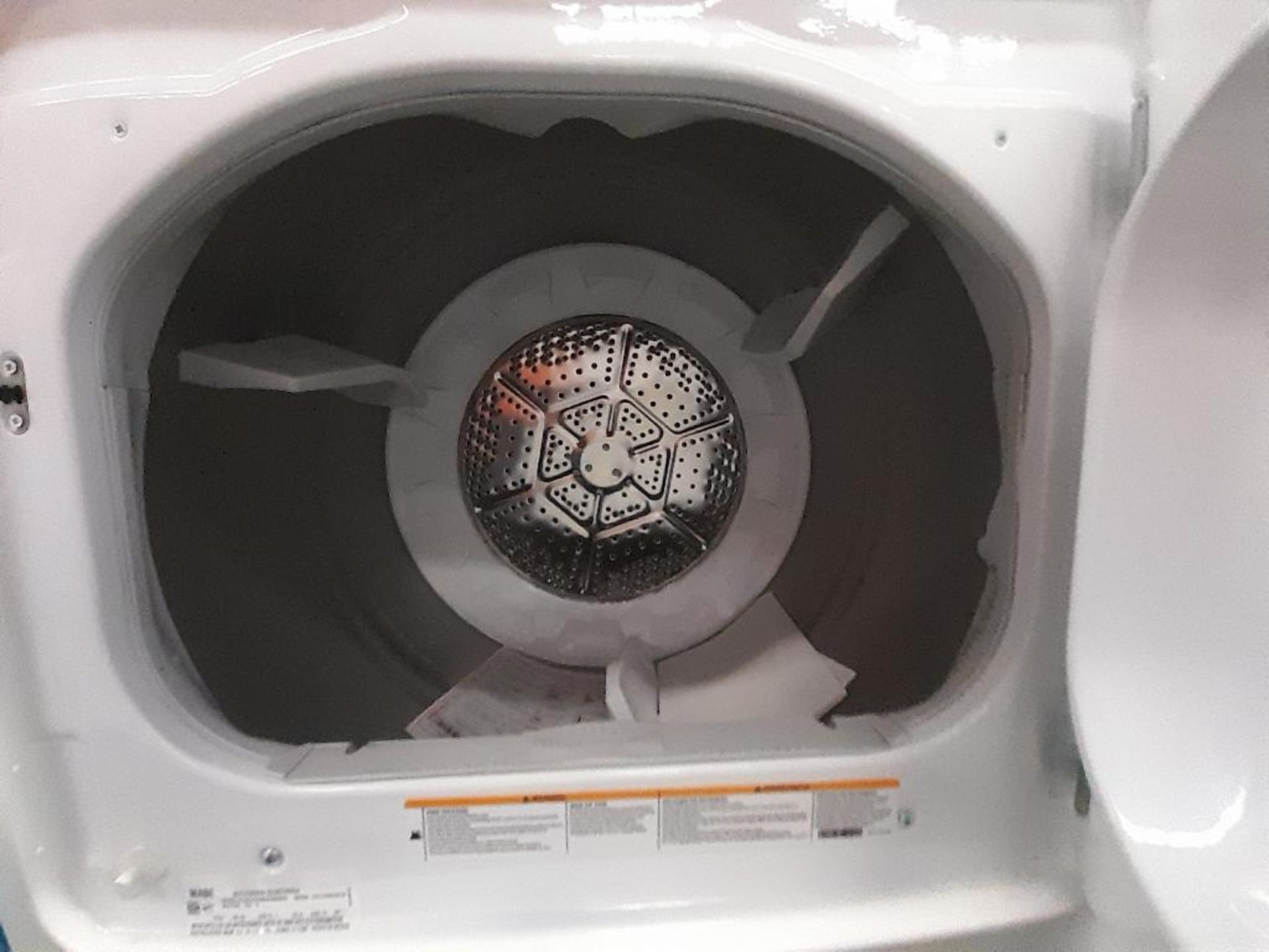Lote de Lavadora y Secadora contiene: 1 lavadora de 18 KG Marca MABE, Modelo LMA78113VCAB00, Serie - Image 5 of 6
