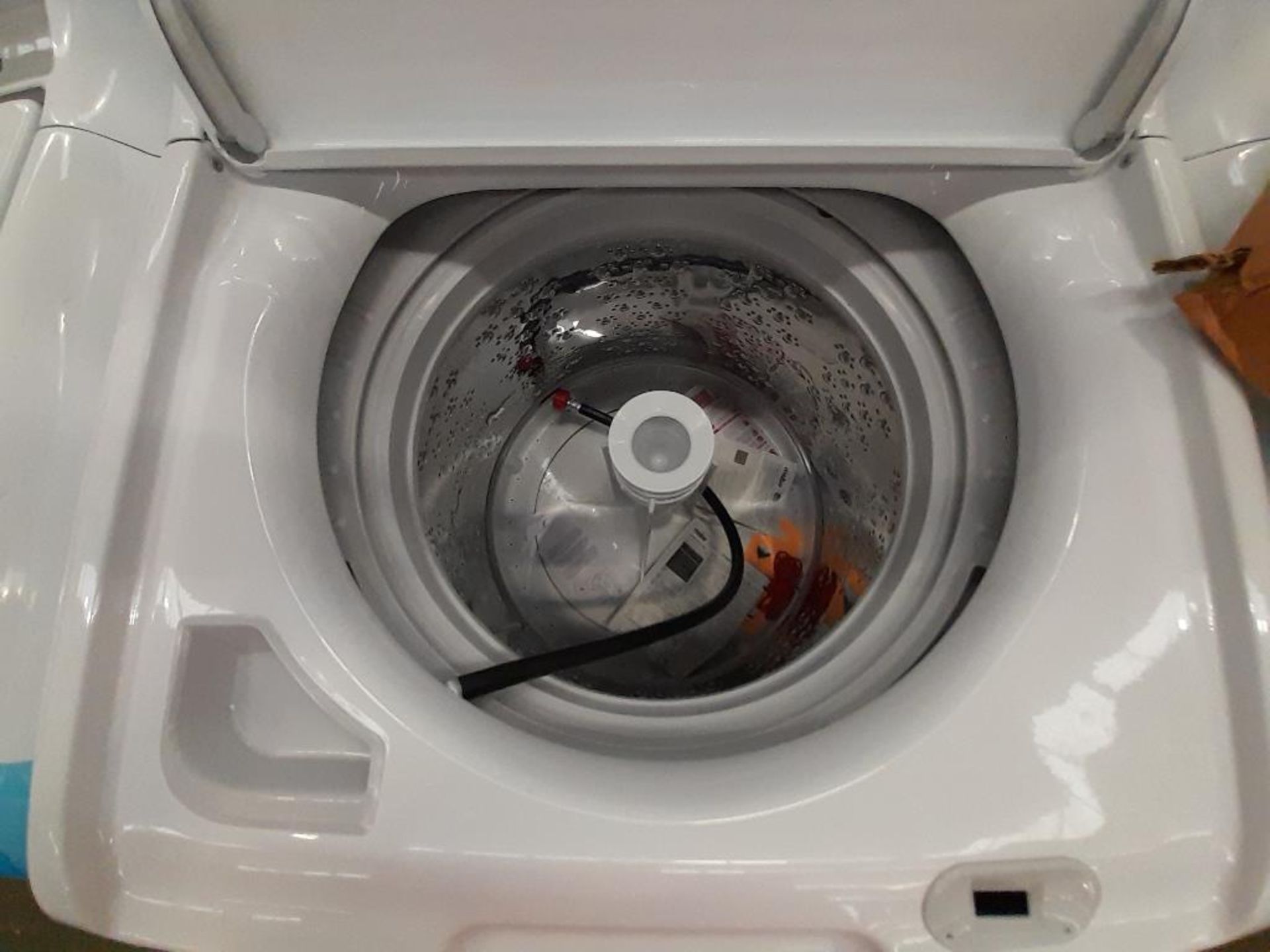 Lote de Lavadora y Secadora contiene: 1 lavadora de 18 KG Marca MABE, Modelo LMA78113VCAB00, Serie - Image 4 of 6