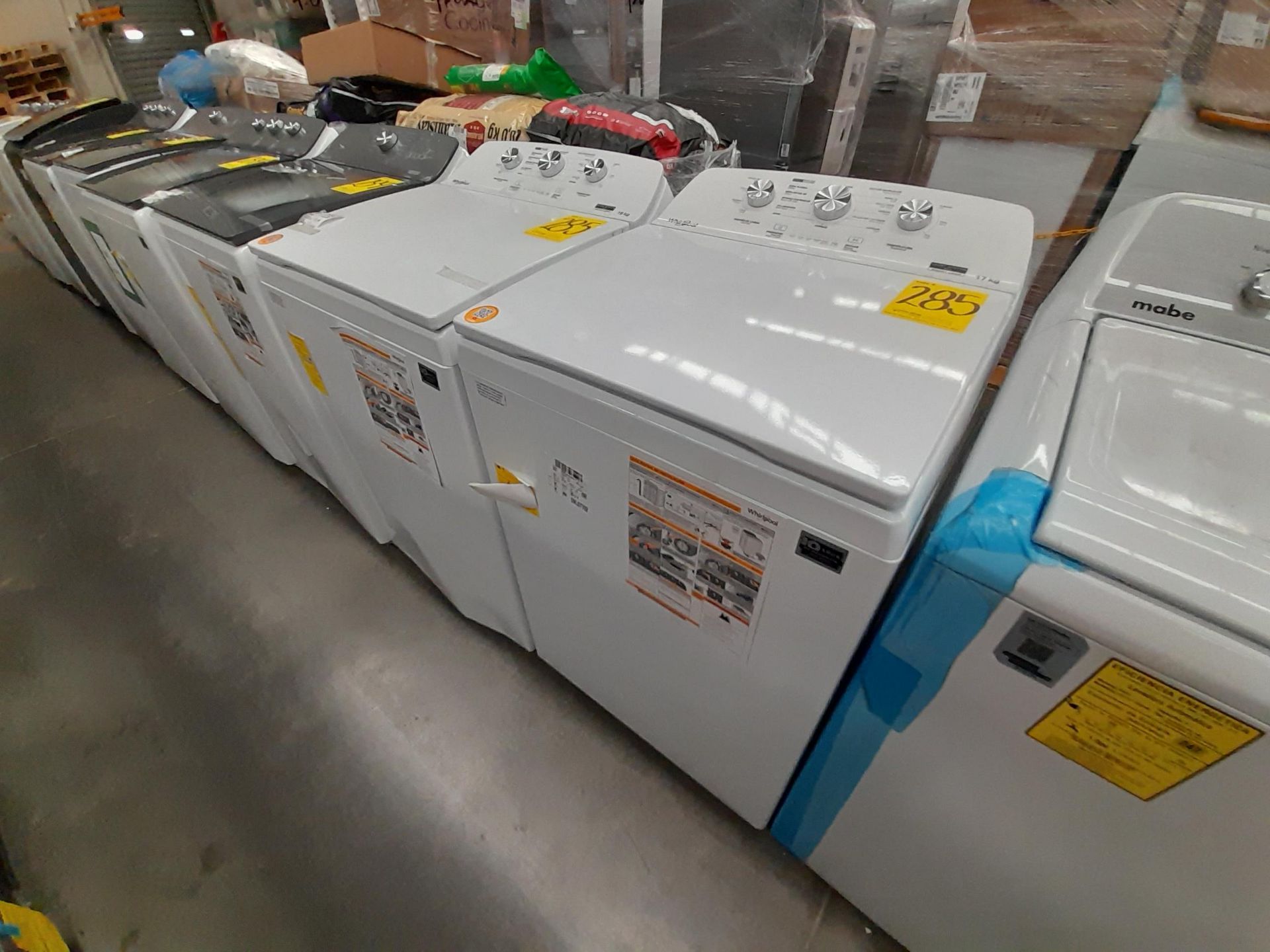 Lote de 2 lavadoras Contiene: 1 lavadora de 17 KG, marca WHIRLPOOL, modelo 8MWTW1713MJQ1, serie HLC - Image 2 of 6