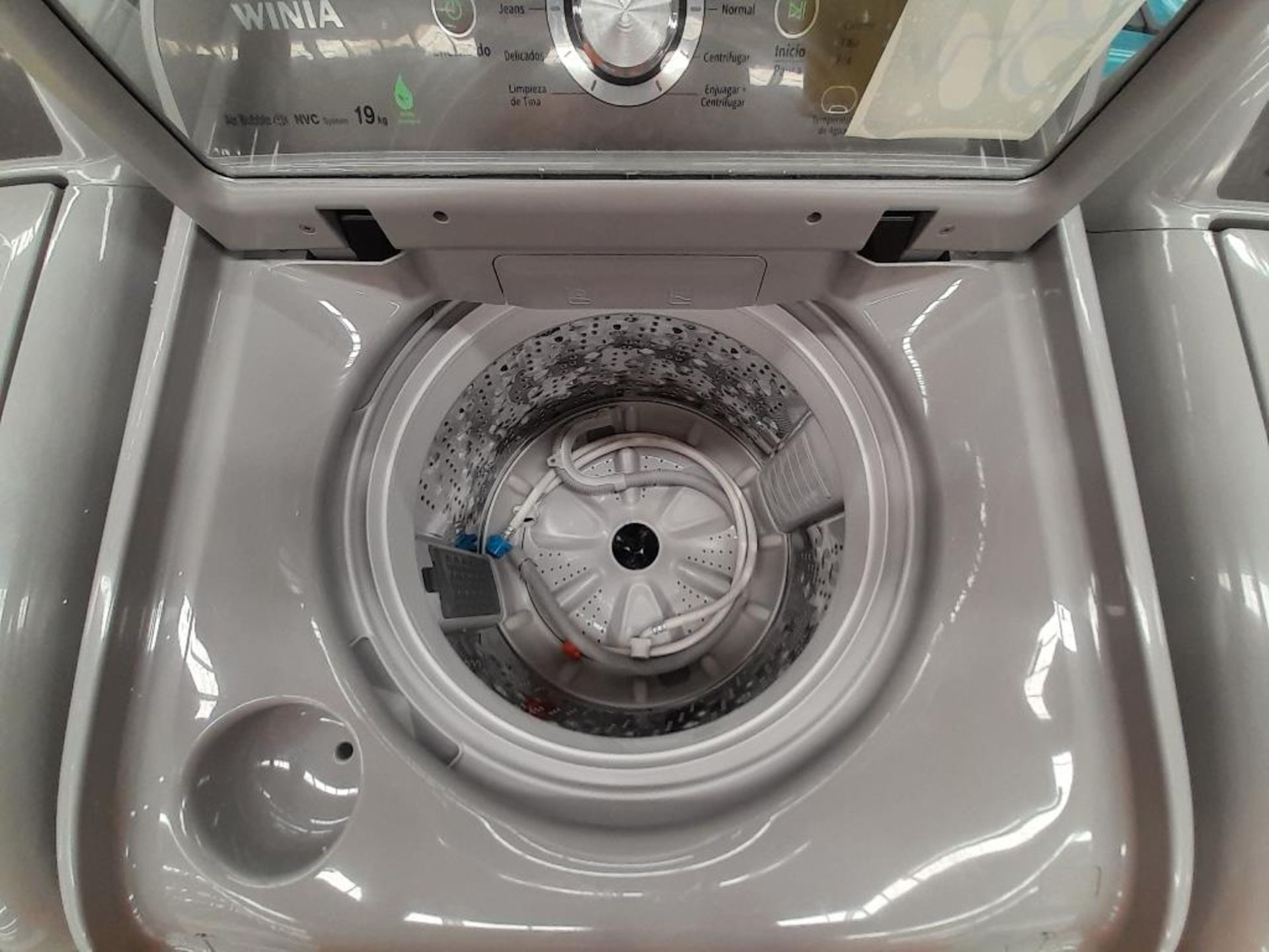 Lote de 2 lavadoras contiene: 1 lavadora de 19 KG Marca WINIA, Modelo DG1B386CWW1, Serie ND, Color - Image 4 of 6