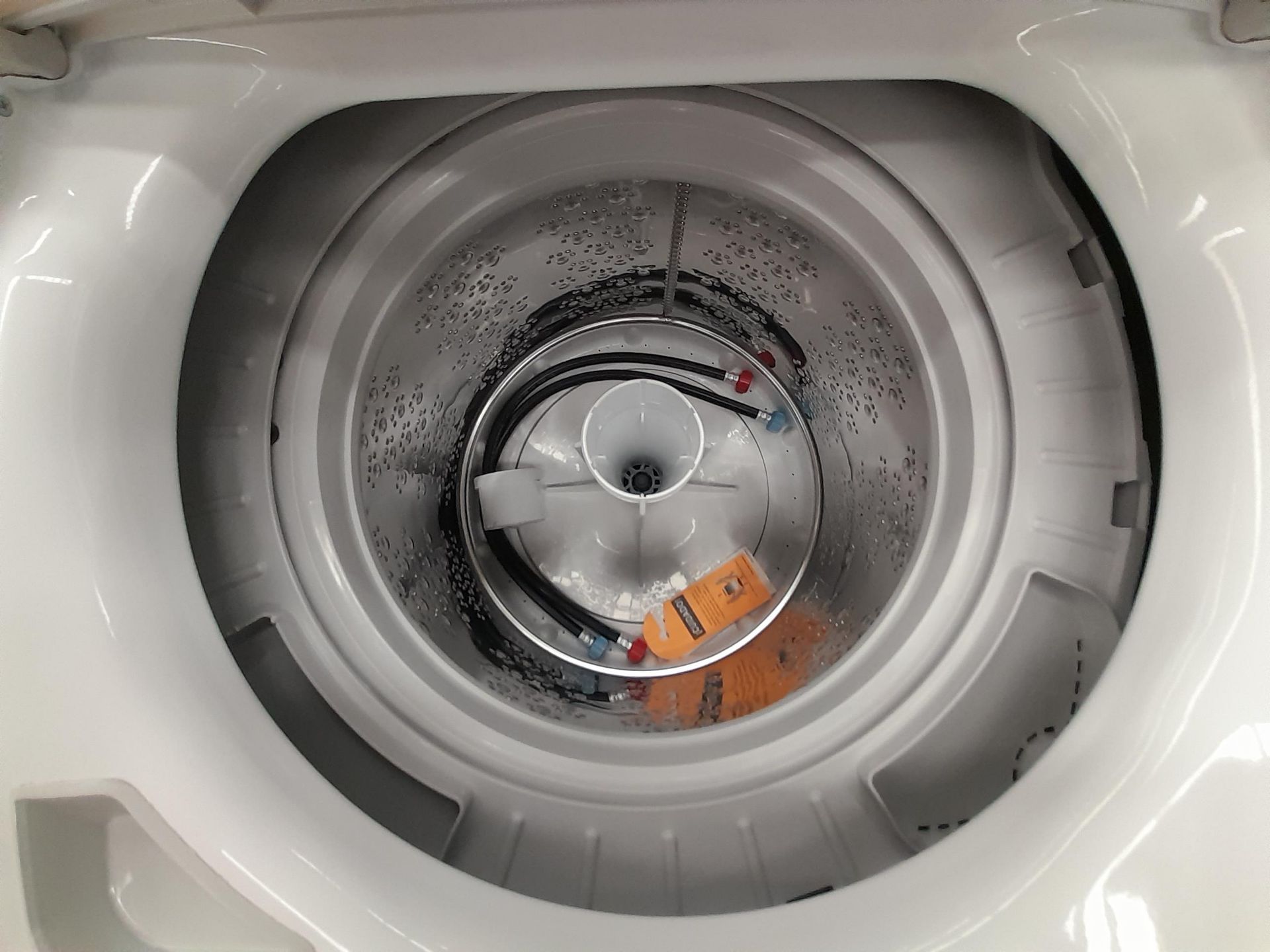 Lote de 2 lavadoras Contiene: 1 lavadora de 20 KG, marca MABE, modelo LMA70214VBAB03, serie S12869, - Image 4 of 5