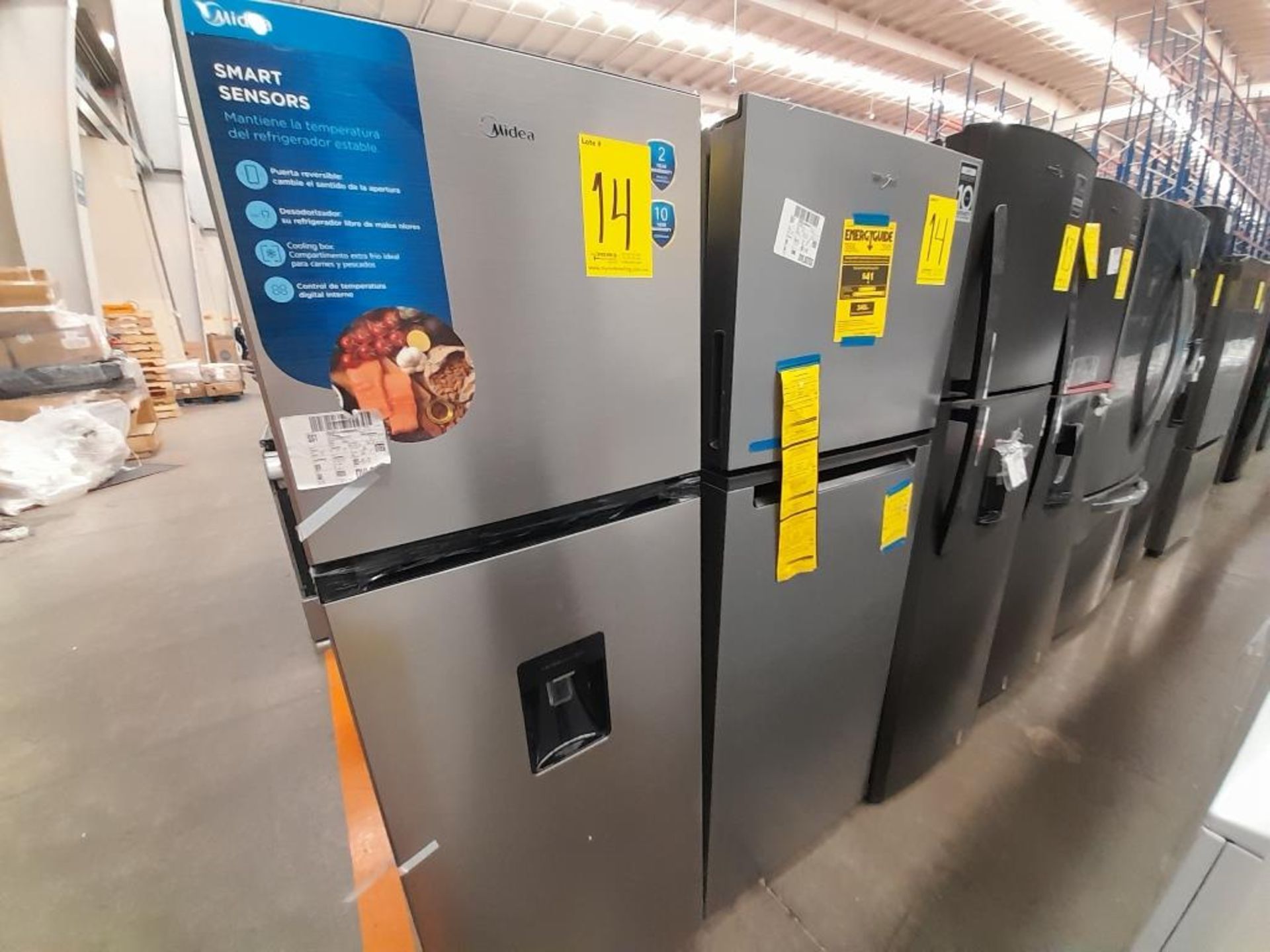 Lote de 2 refrigeradores contiene: 1 Refrigerador Marca WHIRLPOOL, Modelo WT1130M, Serie ND, Color - Image 2 of 8