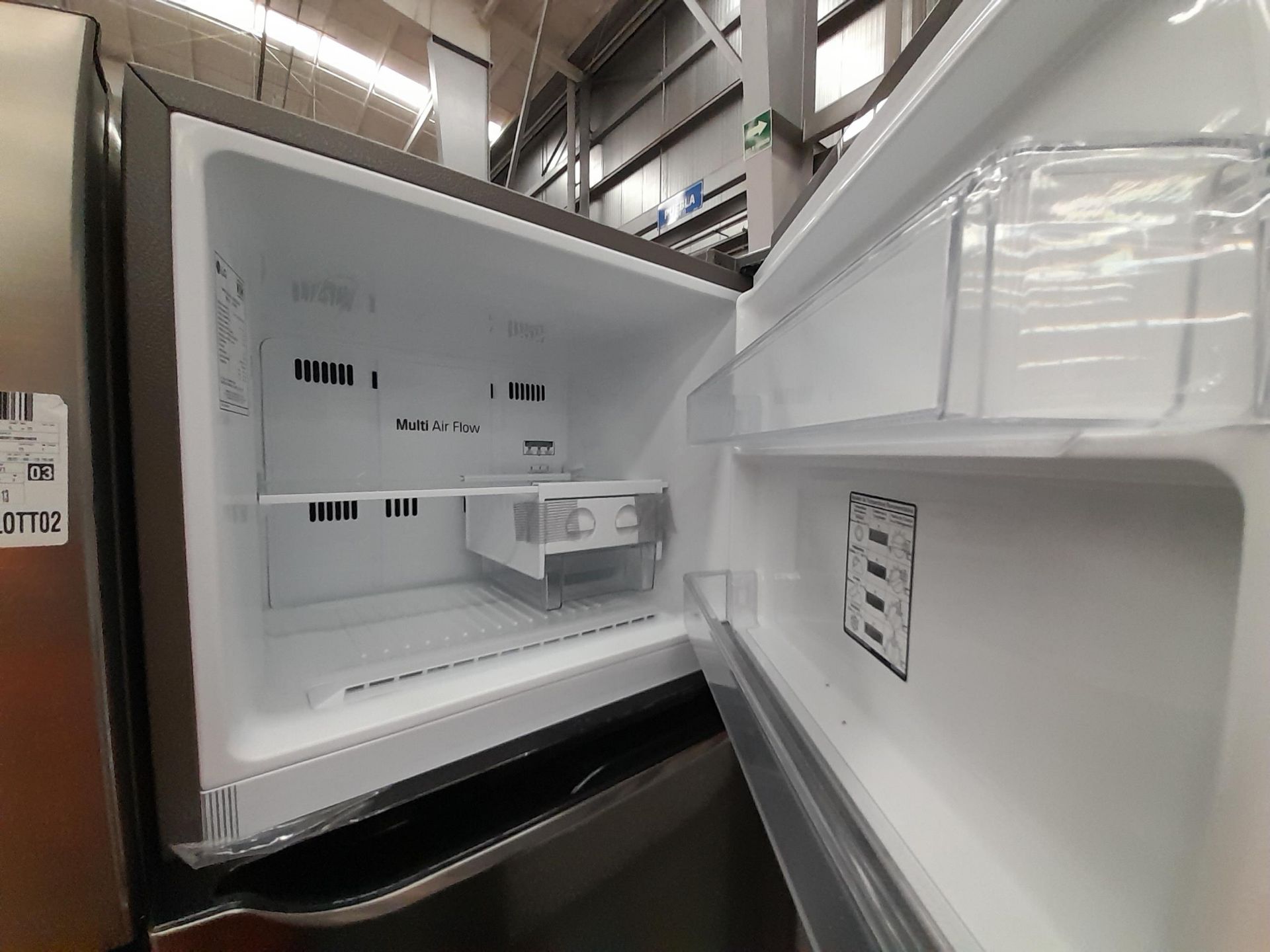 Lote de 2 refrigeradores Contiene: 1 Refrigerador Con Dispensador De Agua Marca LG, Modelo GT32WDC, - Image 5 of 8