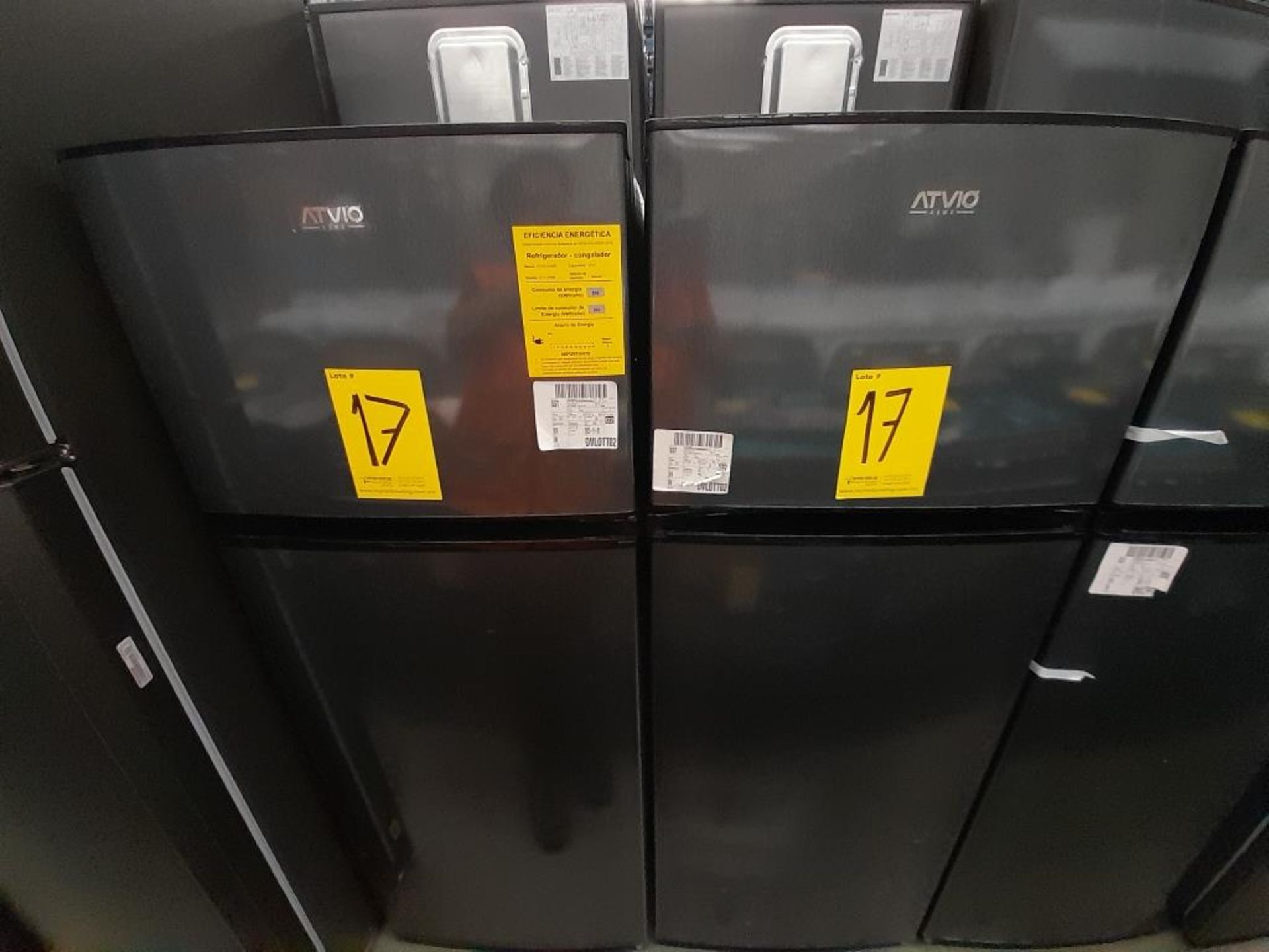 Lote de 2 refrigeradores contiene: 1 Refrigerador sin Dispensador De Agua Marca MABE, Modelo RMS510