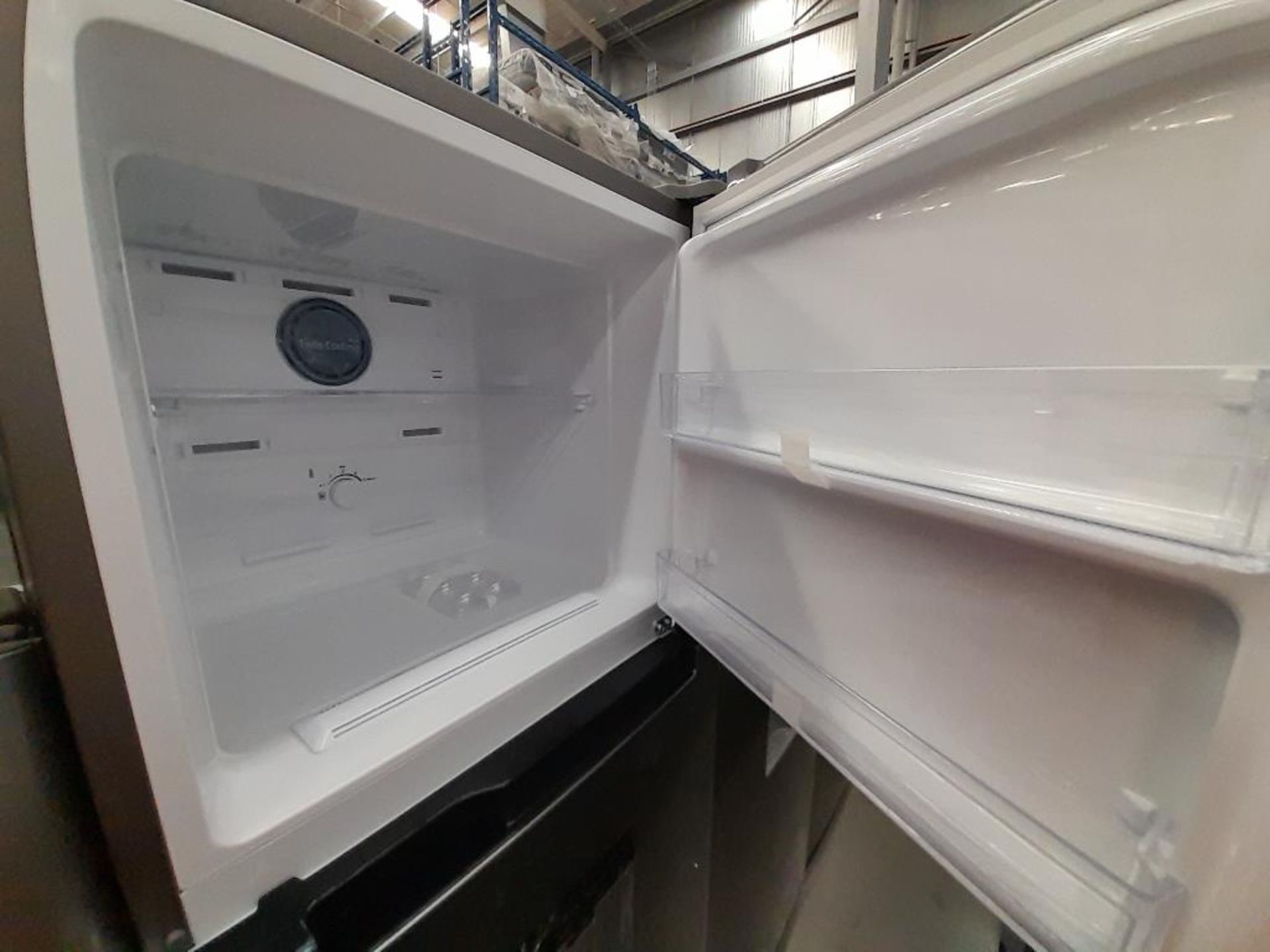 Lote de 2 refrigeradores contiene: 1 Refrigerador Con Dispensador De Agua Marca SAMSUNG, Modelo 9A5 - Image 4 of 8