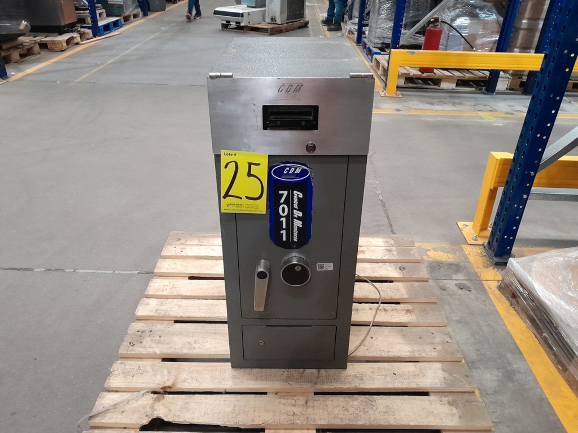 Lote de 1 caja fuerte electrónica Marca CDM, Modelo 7011, Serie 1311002 (Acero inoxidable) (Equipo