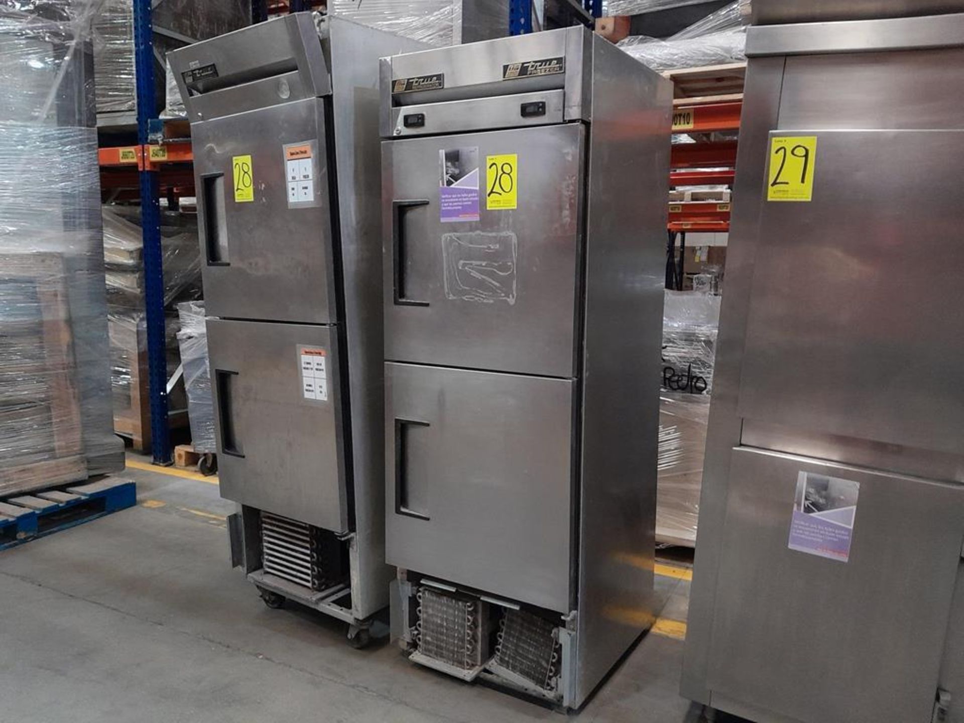 Lote de 2 refrigeradores: 1 Refrigerador en acero inoxidable de dos puertas, Marca TRUE FREEZER, Mo - Image 2 of 6