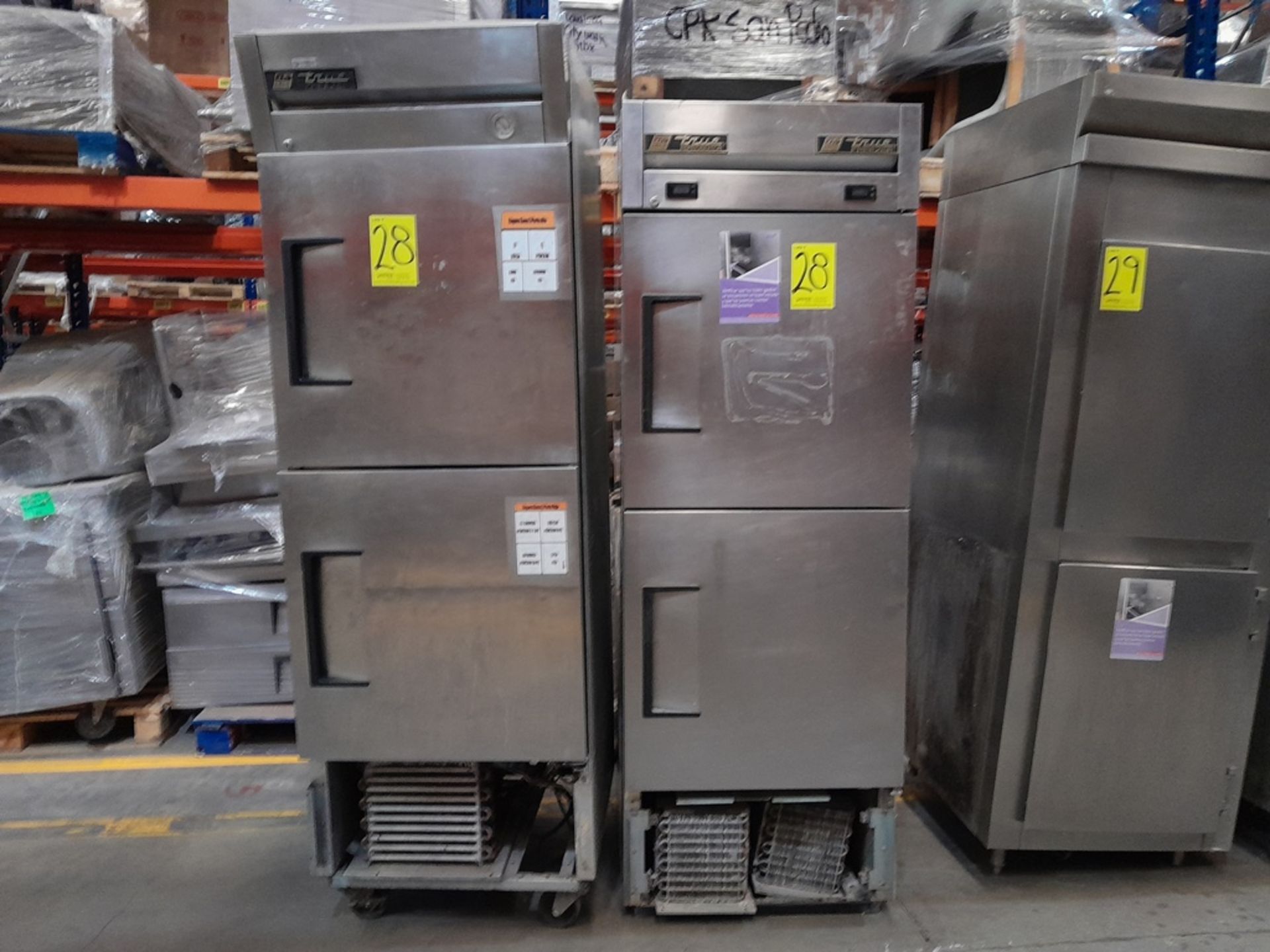 Lote de 2 refrigeradores: 1 Refrigerador en acero inoxidable de dos puertas, Marca TRUE FREEZER, Mo