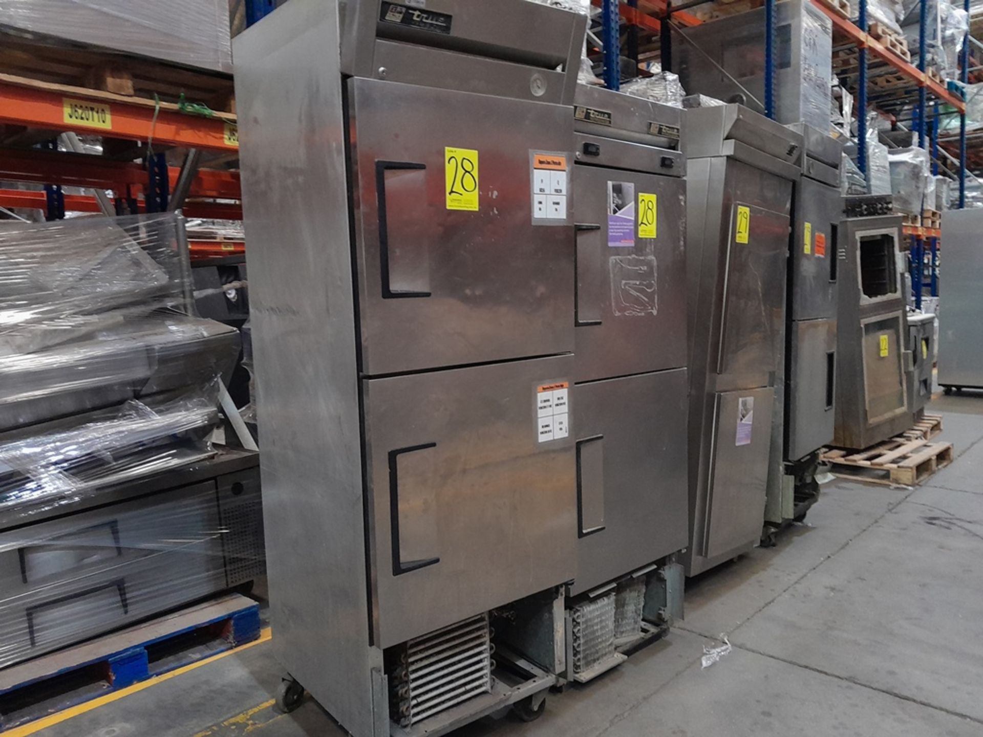 Lote de 2 refrigeradores: 1 Refrigerador en acero inoxidable de dos puertas, Marca TRUE FREEZER, Mo - Image 3 of 6
