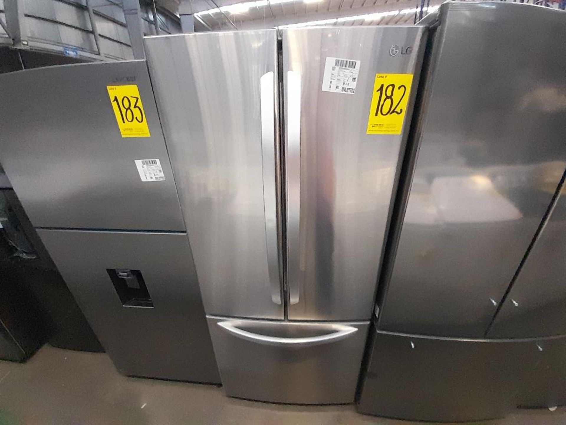 Lote de 1 Refrigerador Marca LG, Modelo GF22BGSK, Serie D2X475, Color GRIS (No se asegura su fu