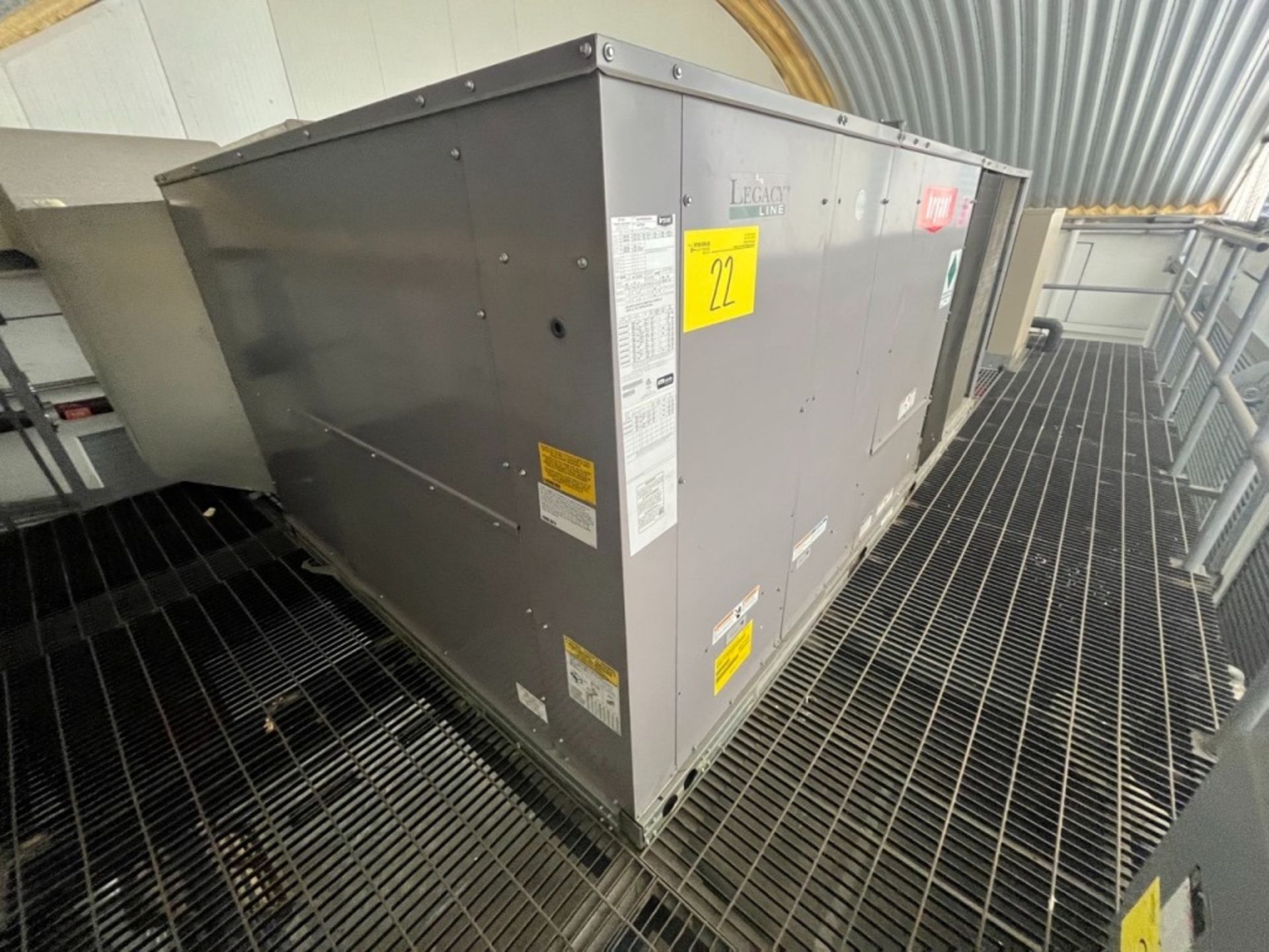 (NEW) Bryant Unit Package Air Model 558JP25D000A5A0AAAAA, Serial No. 4021P18147; Includes ductwork - Image 5 of 26