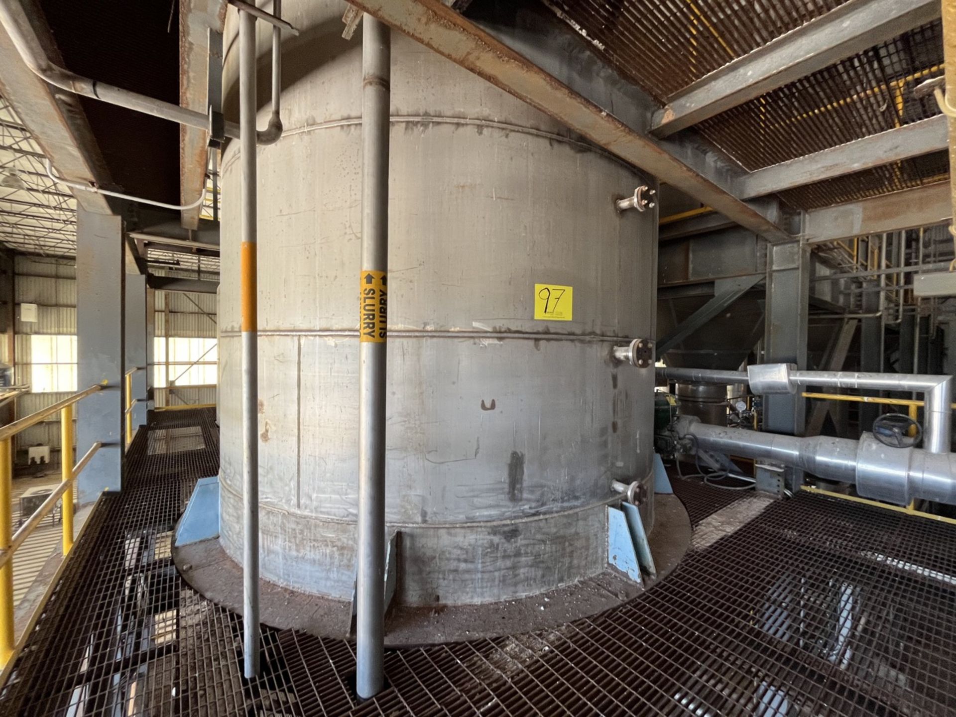 Conical storage tank with stainless steel toriesferica lid measures approximately 4.30 meters in di - Image 4 of 37