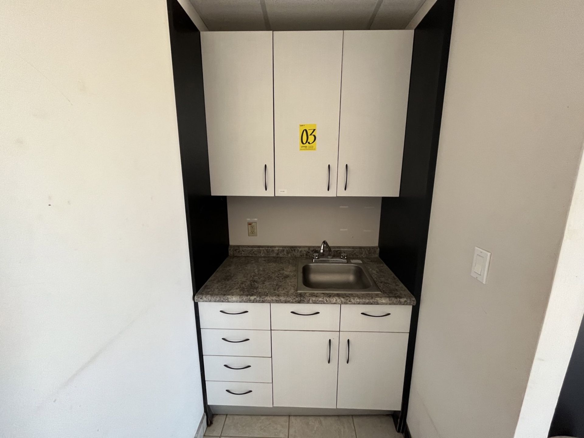 Kitchen station of 4 drawers with melamine cover with single stainless steel sink with mixer tap of - Image 5 of 13