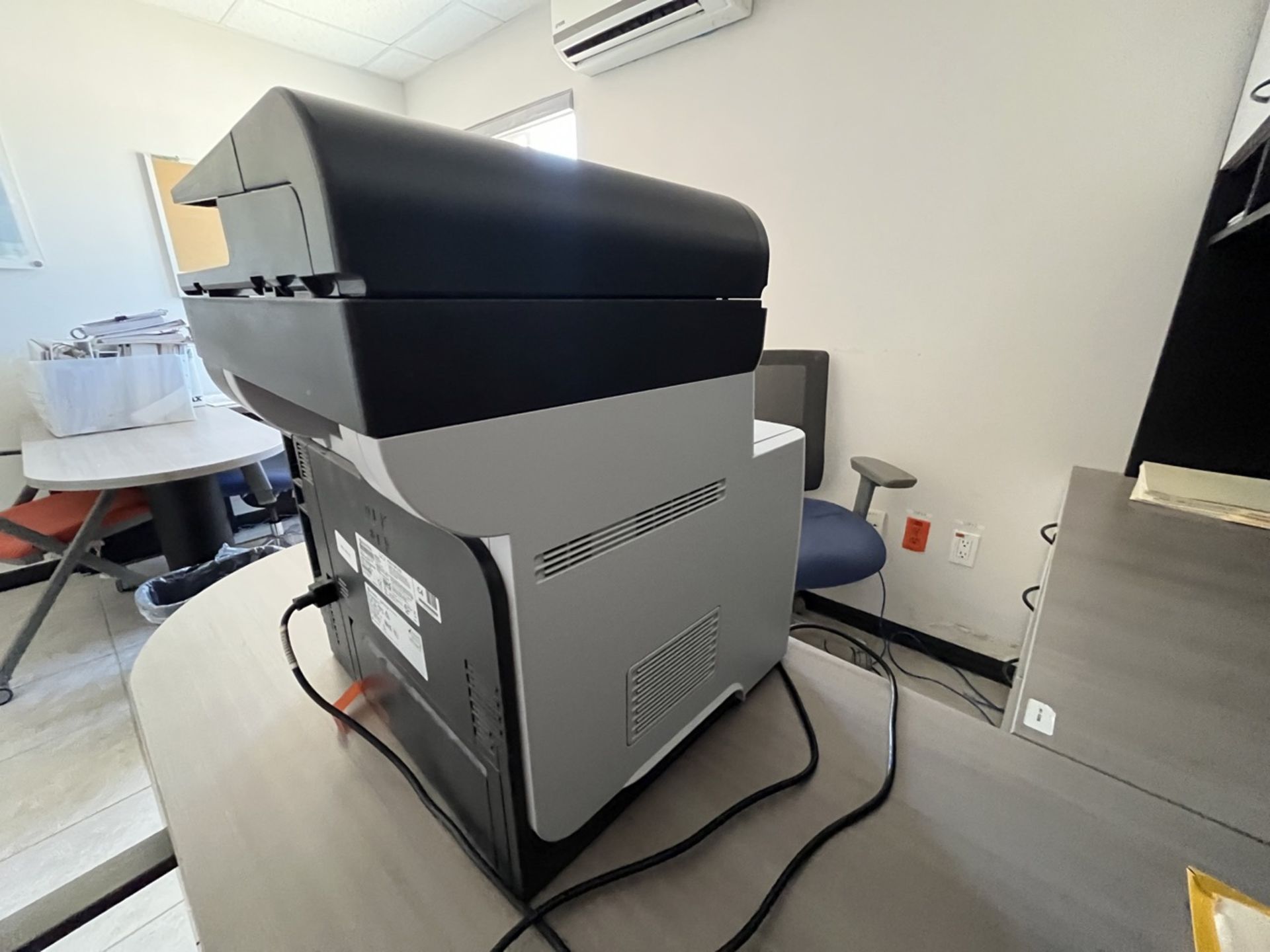 HP LaserJet Pro MFP Multifunctional Printer, Model A8P79A, Series CNB7J34H0M / Impresora multifunc - Image 6 of 10