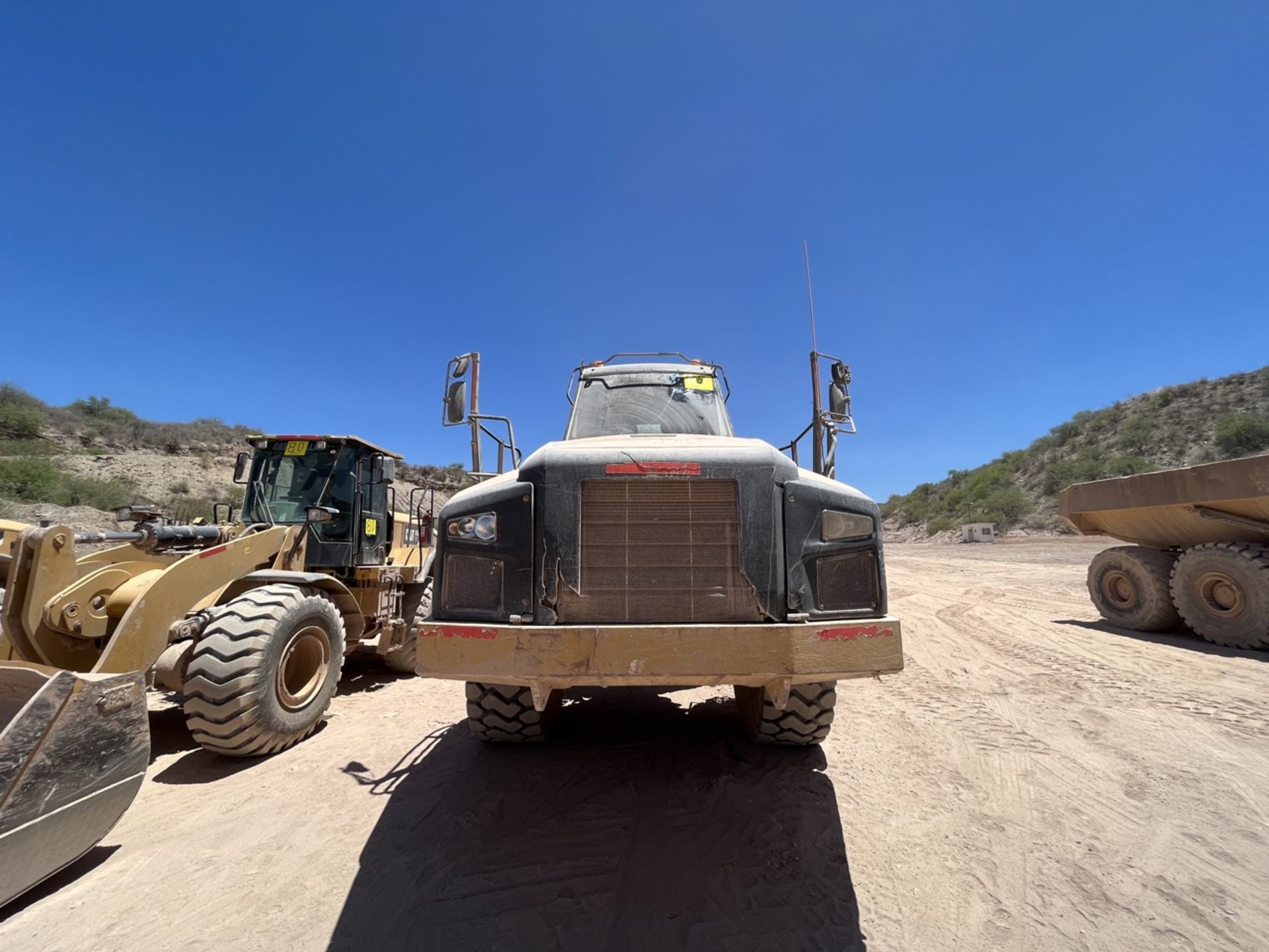 Caterpillar Articulated dump truck, Model 740B, Series CAT0740BAL4E02420 , Year 2013, Hours of use: - Image 24 of 46