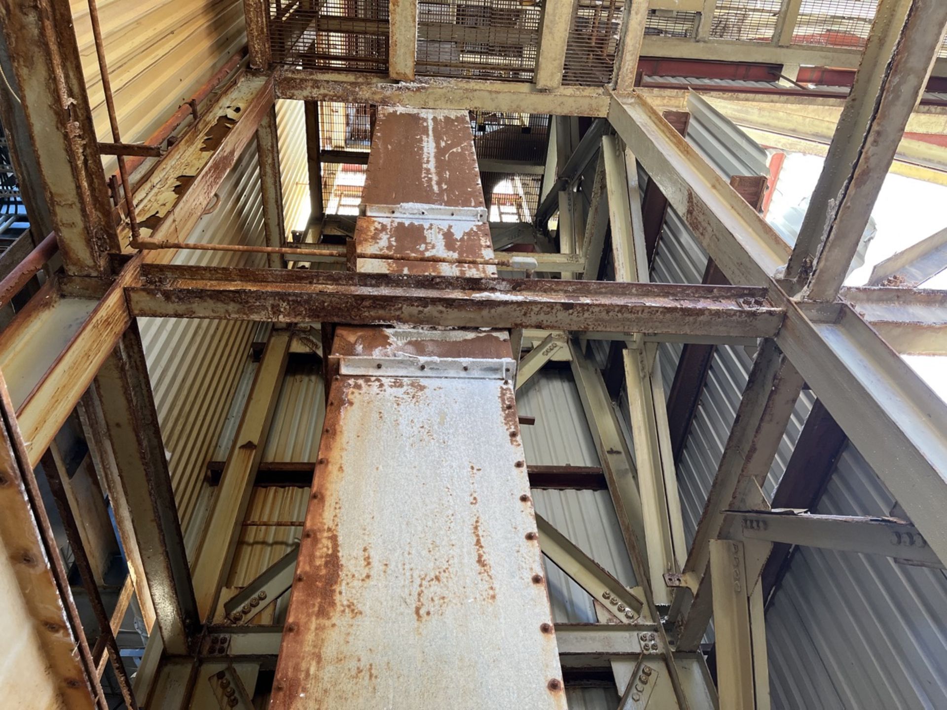 Meco Elevator/Bucket Conveyor, Series 26597L2605, measuring approximately 0.70 x 1.25 meters x 25 m - Image 2 of 17