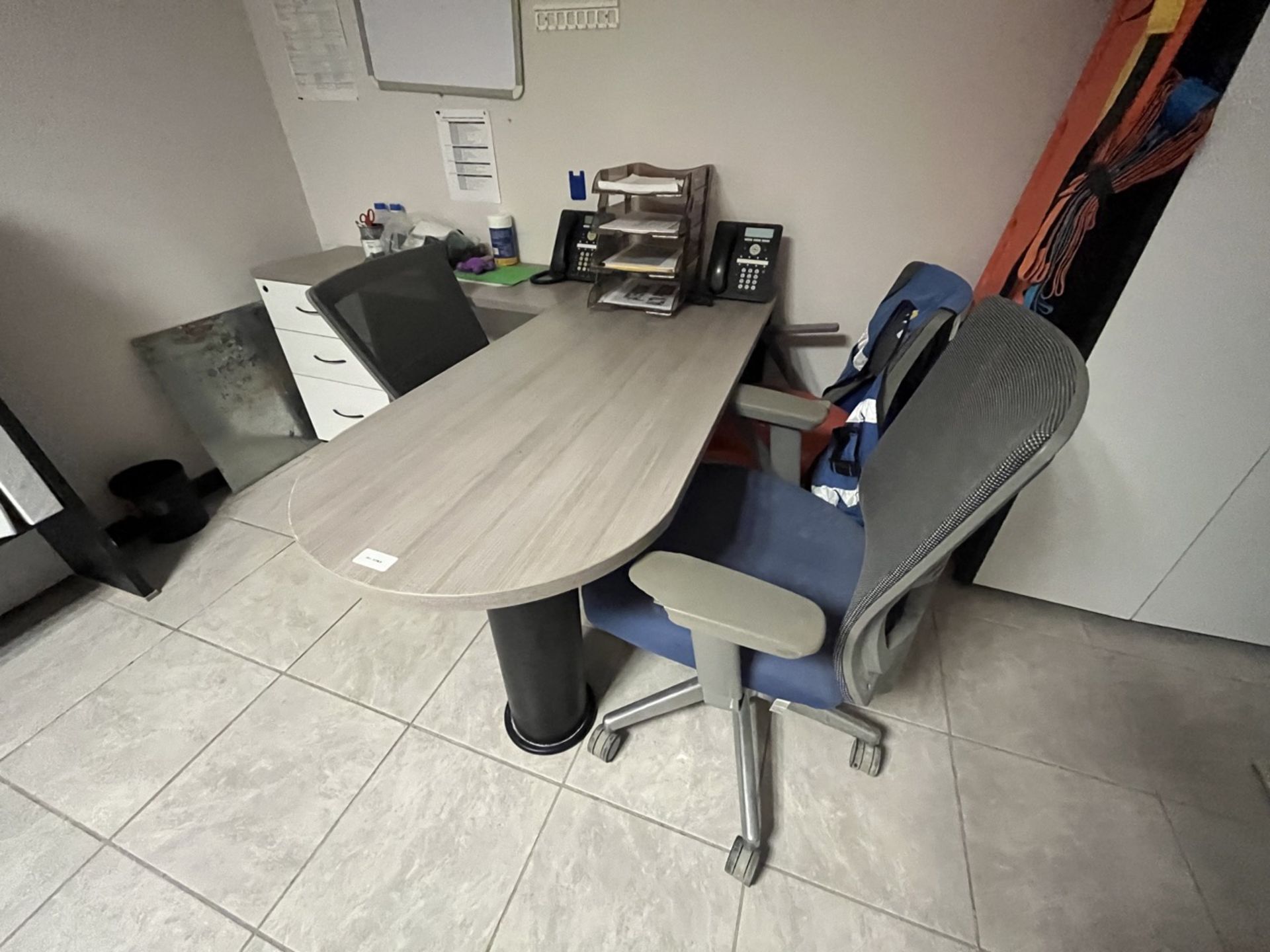 Executive office includes: 2 wooden desks in melamine refinements, square type, measuring approxim - Image 2 of 20